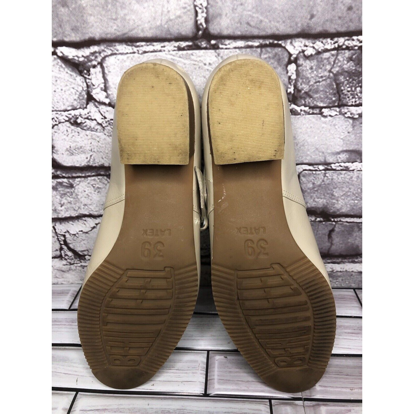 Beautiful Ful BeautiFeel Ivory Cream Leather Mary Jane Strap Pumps Shoes W Size US 9 / IT 39 - 13 Thumbnail