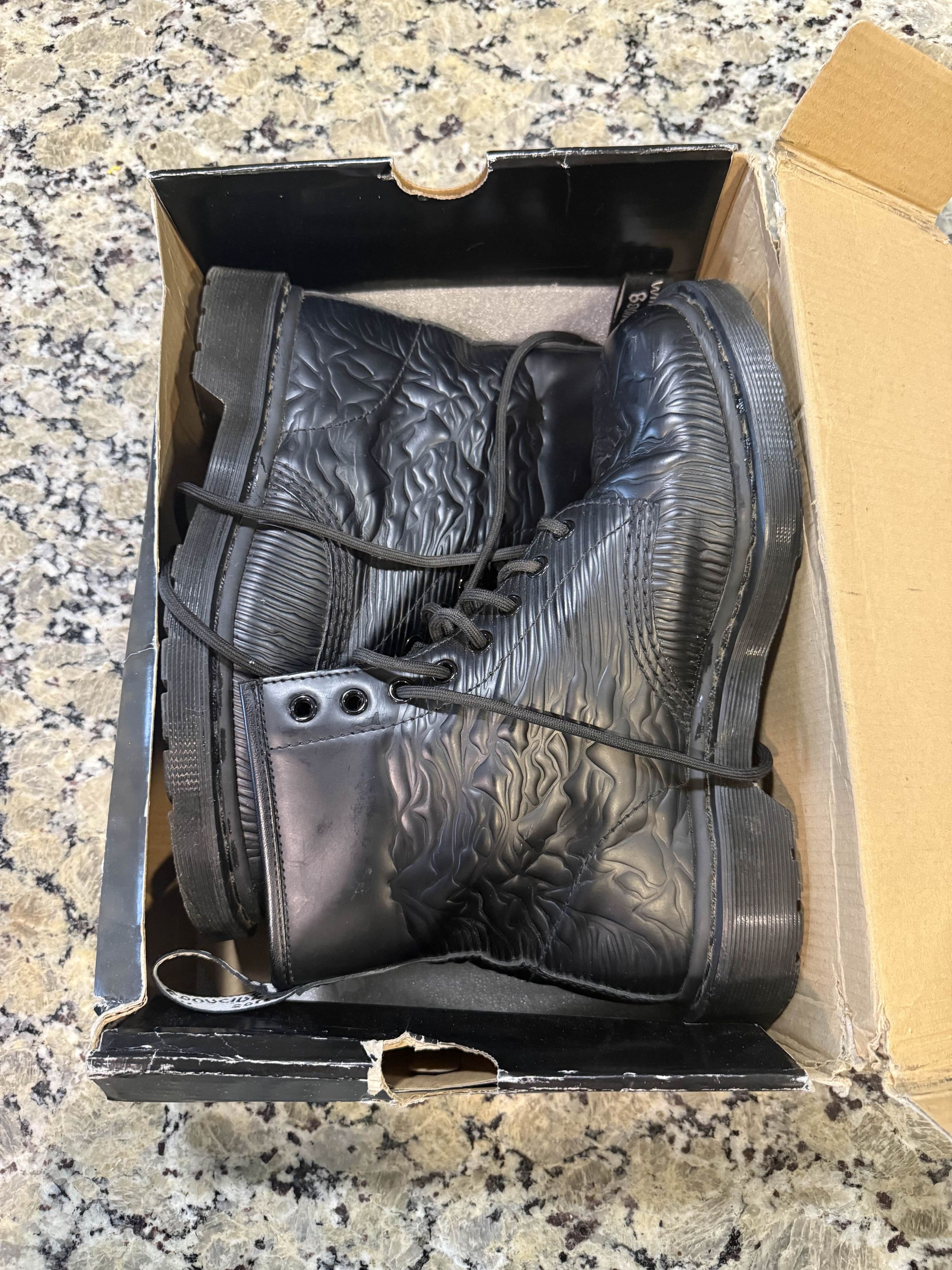 Dr. Martens Dr. Martens x Joy Division "Unknown Pleasures" 1460 Size US 9 / IT 39 - 1 Thumbnail