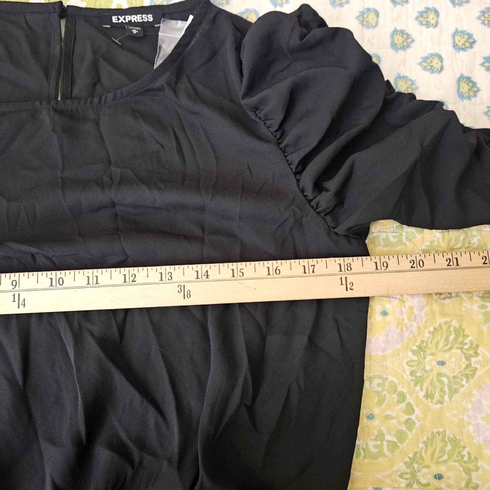 Express Express Black Women's Top Size M NEW Puff Shoulder 3/4 Sleeve Keyhole back Shirt Women M Black Puff Sleeve Crew Neck Blouse Size M / US 6-8 / IT 42-44 - 5 Thumbnail