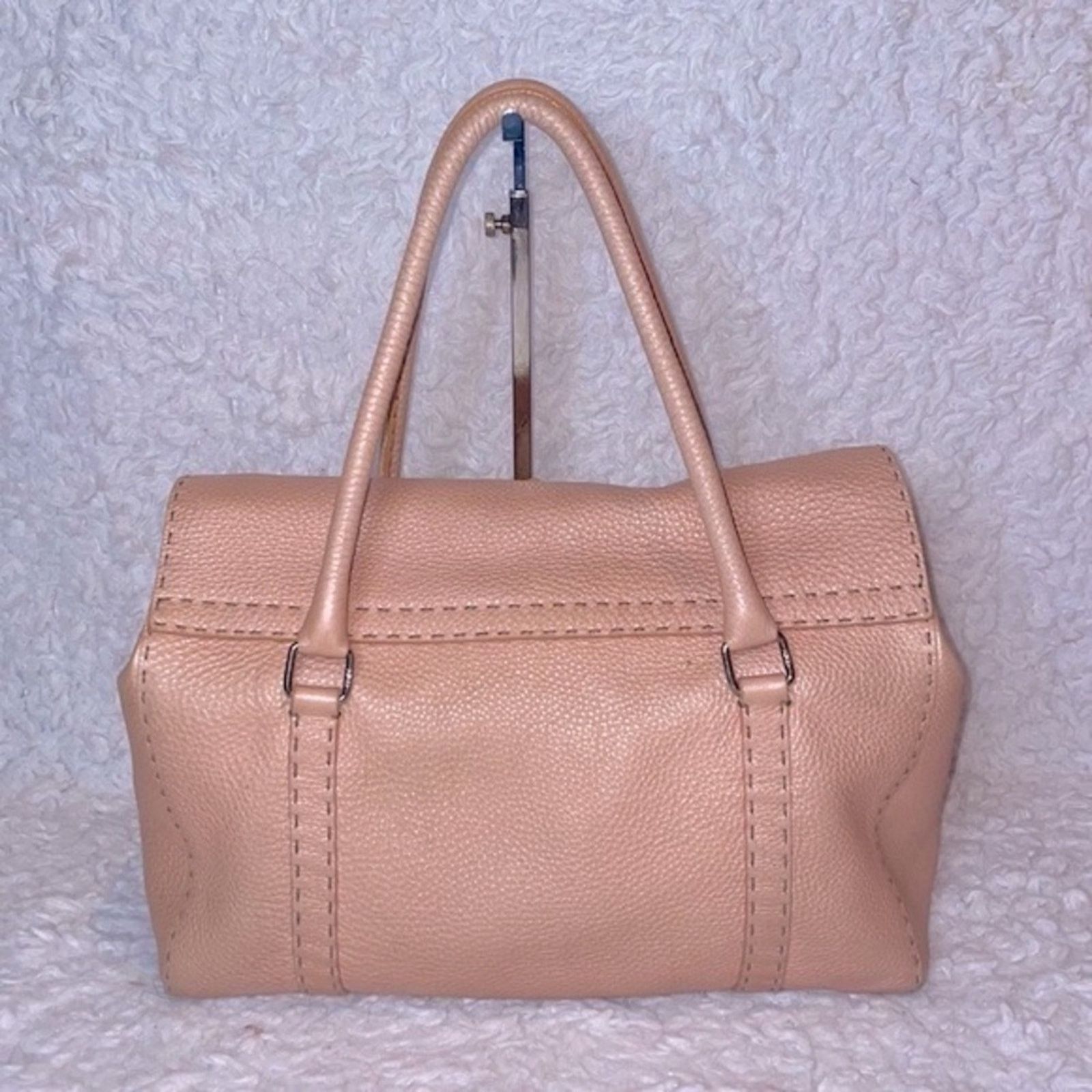 Fendi Fendi Selleria Linda Large Pink Leather Flap Tote Size ONE SIZE - 8 Thumbnail