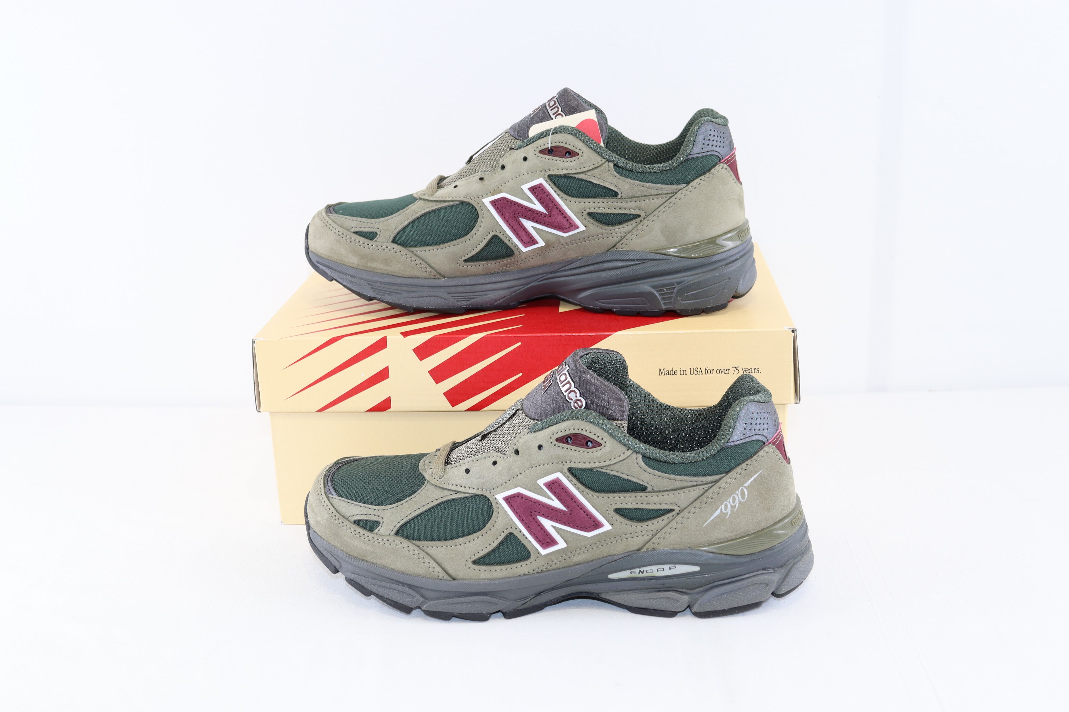 New Balance o1rshd1 990 V3 sneakers in Green/Purple Size US 10 / EU 43 - 13 Thumbnail