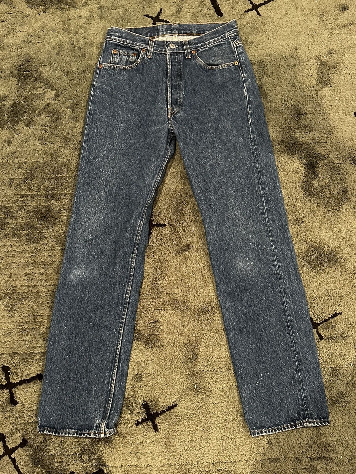 Levi's × Vintage 90’s Dark Blue Levi’s Size US 28 / EU 44 - 2 Thumbnail