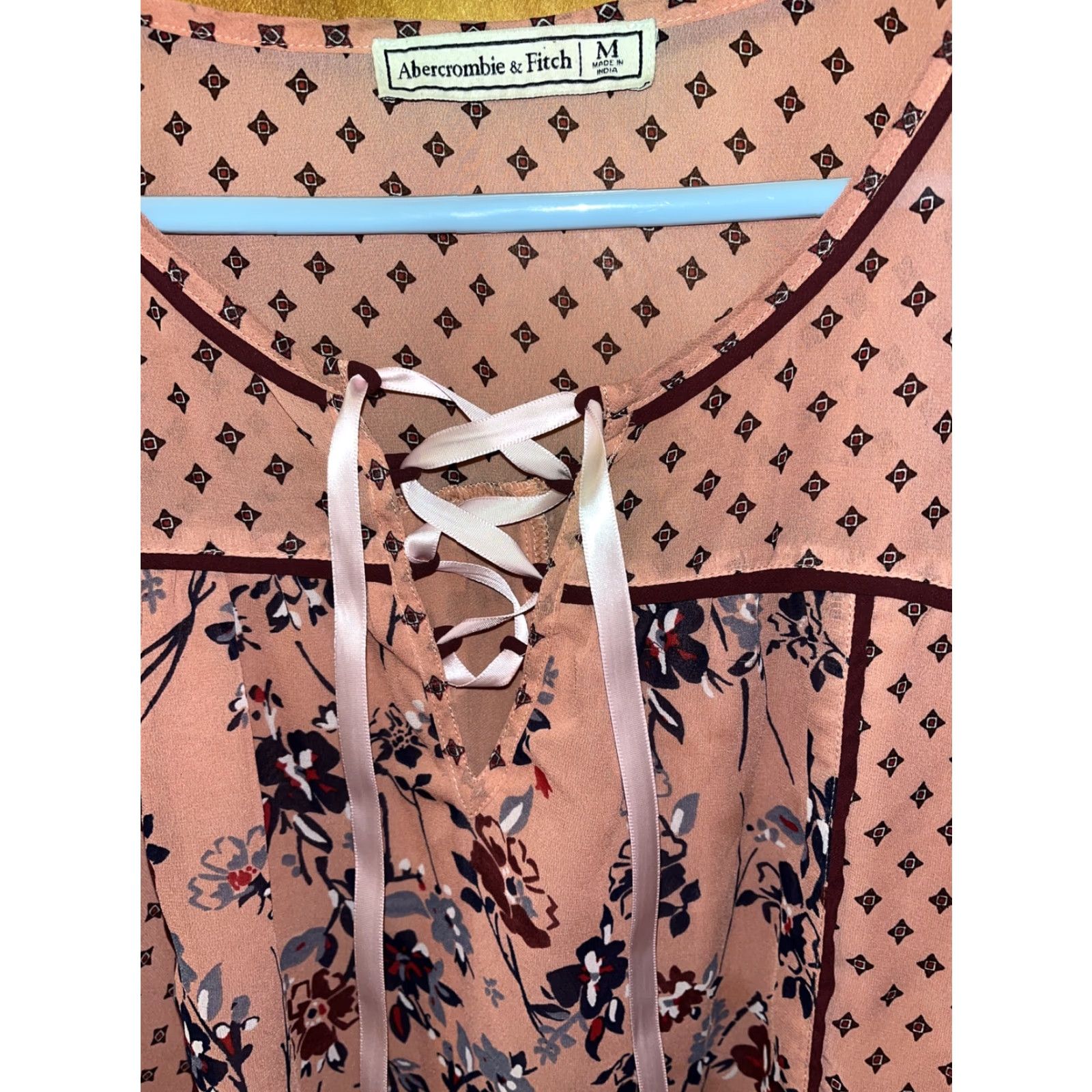 Abercrombie & Fitch Abercrombie & Fitch Women Pink Mauve Floral BOHO Lace Up Peasant Top Medium Blouse Style Size M / US 6-8 / IT 42-44 - 3 Thumbnail
