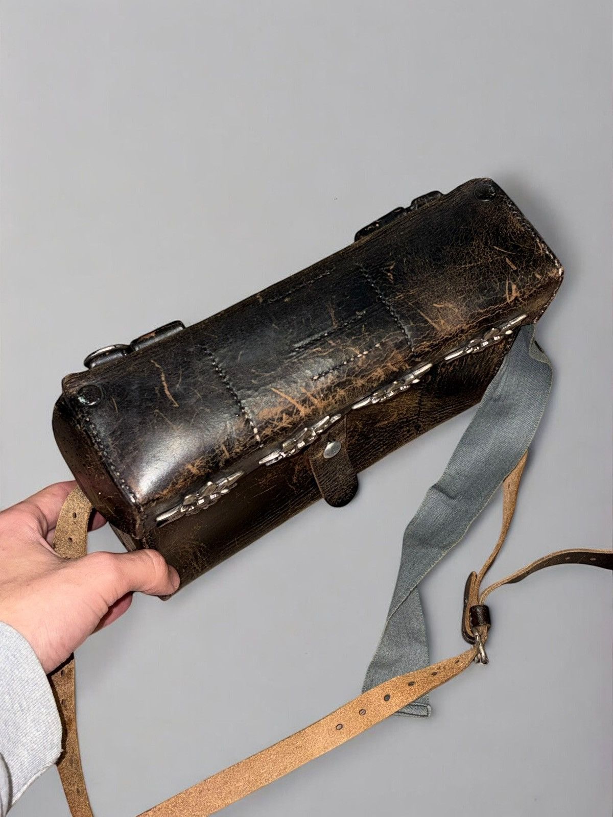 Vintage 🔥 WW2 DISTRESSED GERMAN MILITARY BAG VINTAGE CRACKED LEATHER Size ONE SIZE - 11 Thumbnail