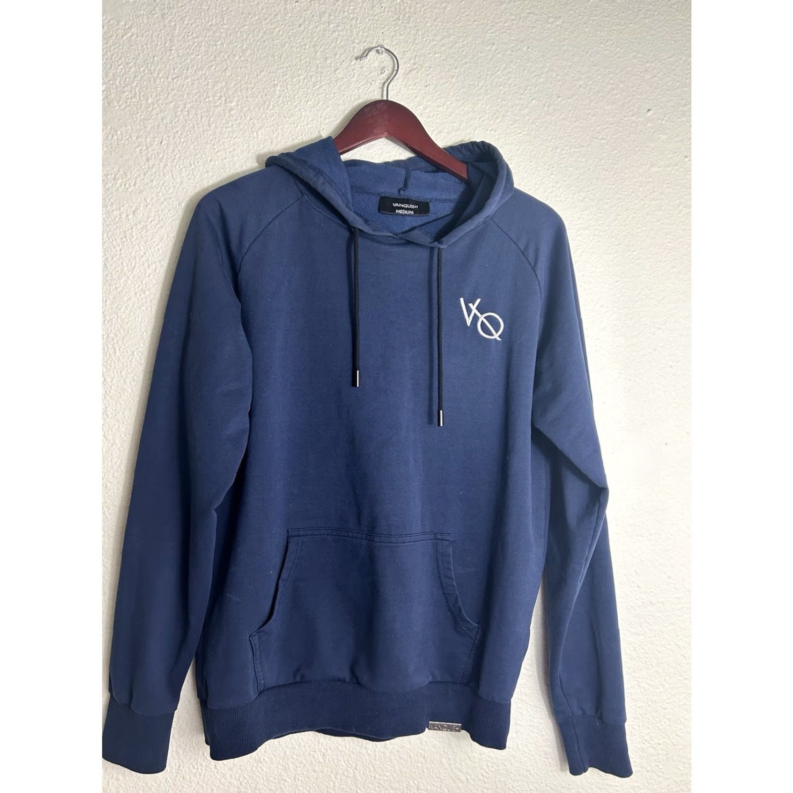 Vintage VANQUISH Fitness Mens Medium Pullover Hoodie Navy Blue Size US M / EU 48-50 / 2 - 2 Thumbnail