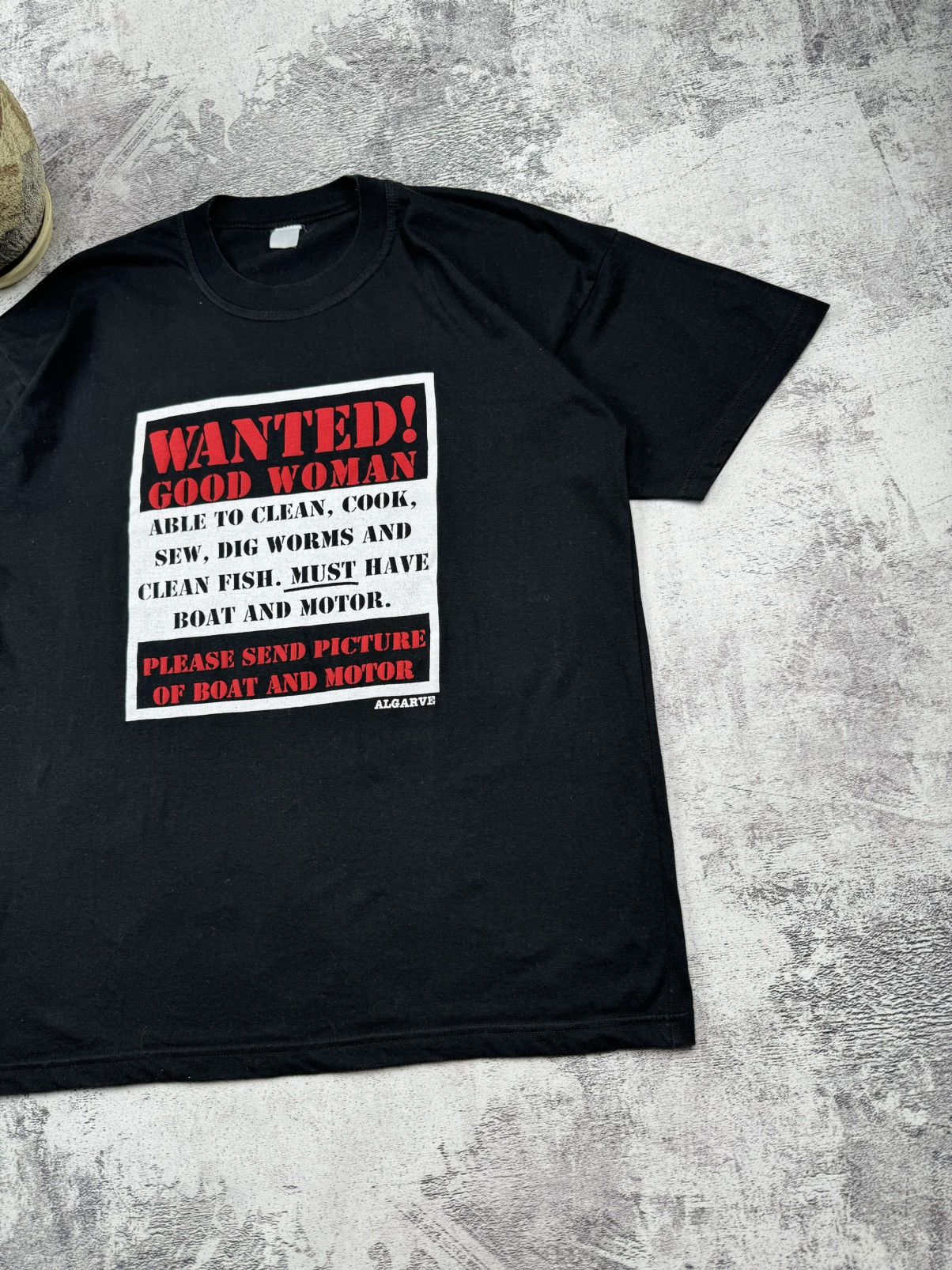 Other Vintage 90S Humor Joke Print Wanted Good Women Faded T Shirt Size US L / EU 52-54 / 3 - 5 Thumbnail