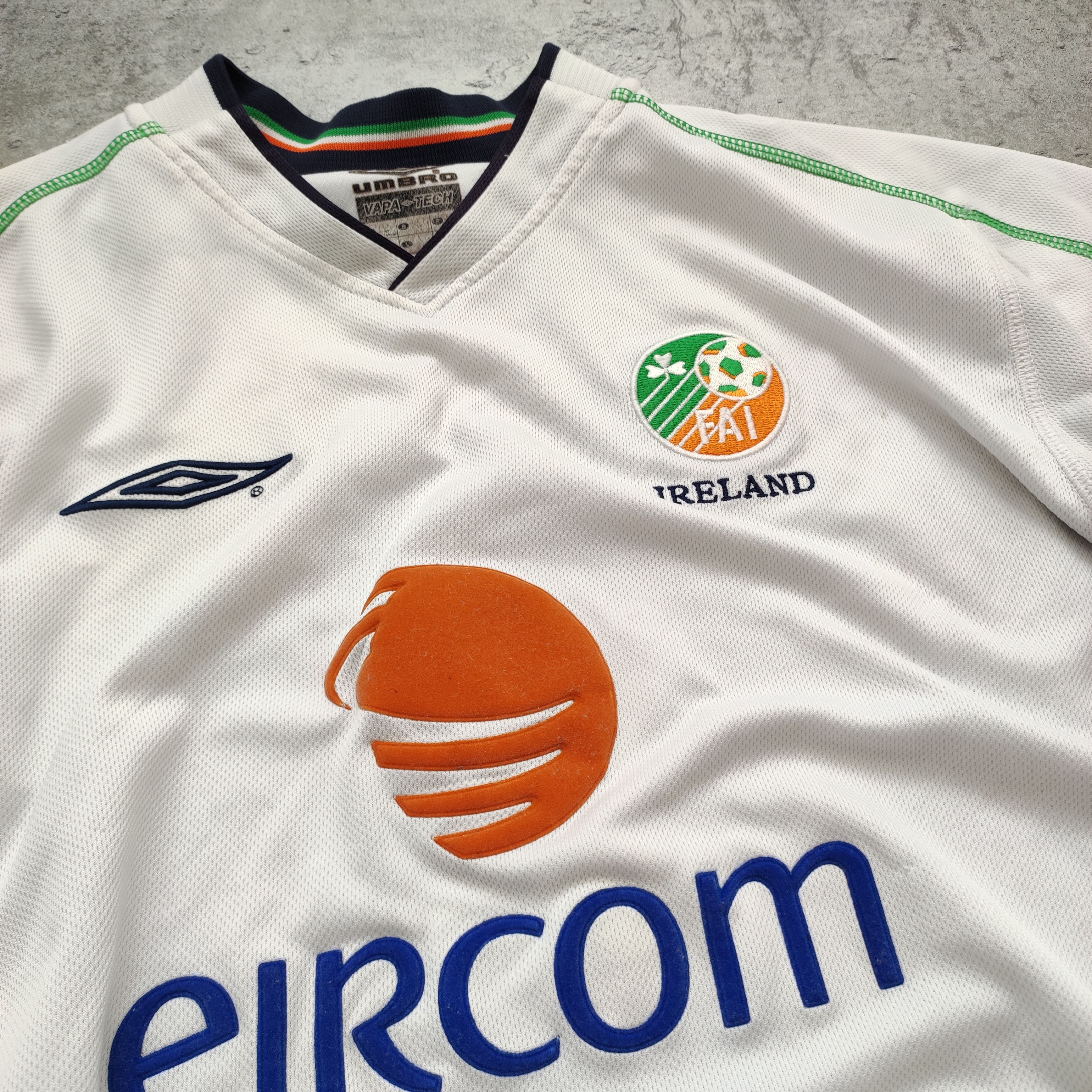 Umbro × Vintage Vintage RARE World Cap 2002 Ireland Away Umbro Jersey Size US L / EU 52-54 / 3 - 6 Thumbnail