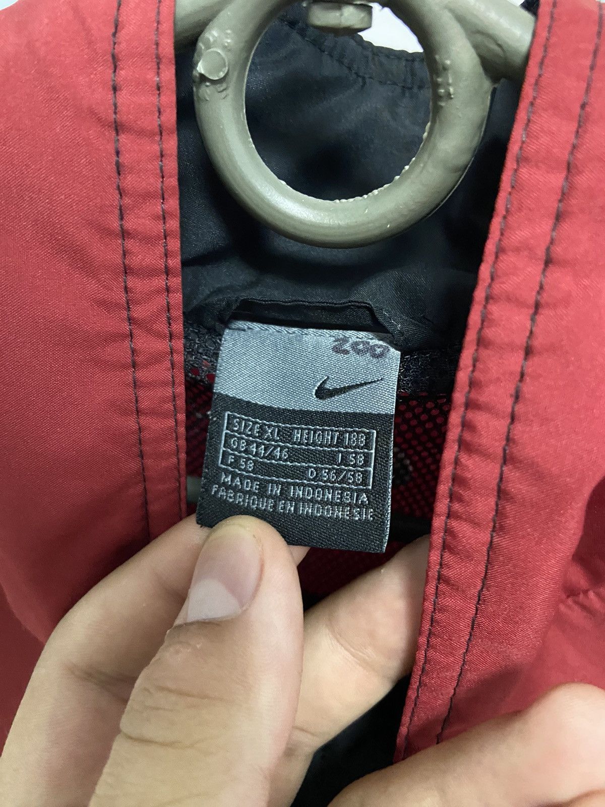 Nike × Vintage Nike Vintage Jacket Windbreaker Small Logo Y2K Nylon Size US XL / EU 56 / 4 - 5 Thumbnail