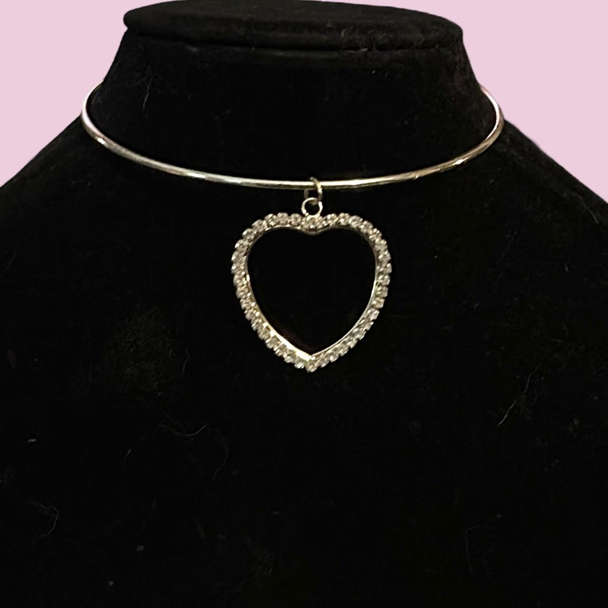 Other Good tone rhinestone open heart pendant wire choker necklac Size ONE SIZE - 1 Thumbnail