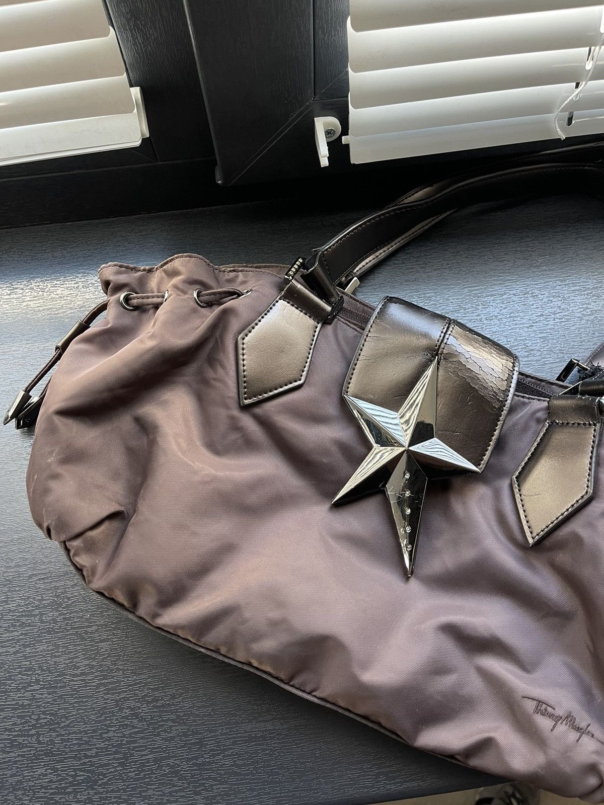 Designer × Thierry Mugler × Vintage Vintage Thierry Mugler brown star nylon bag Size ONE SIZE - 8 Thumbnail