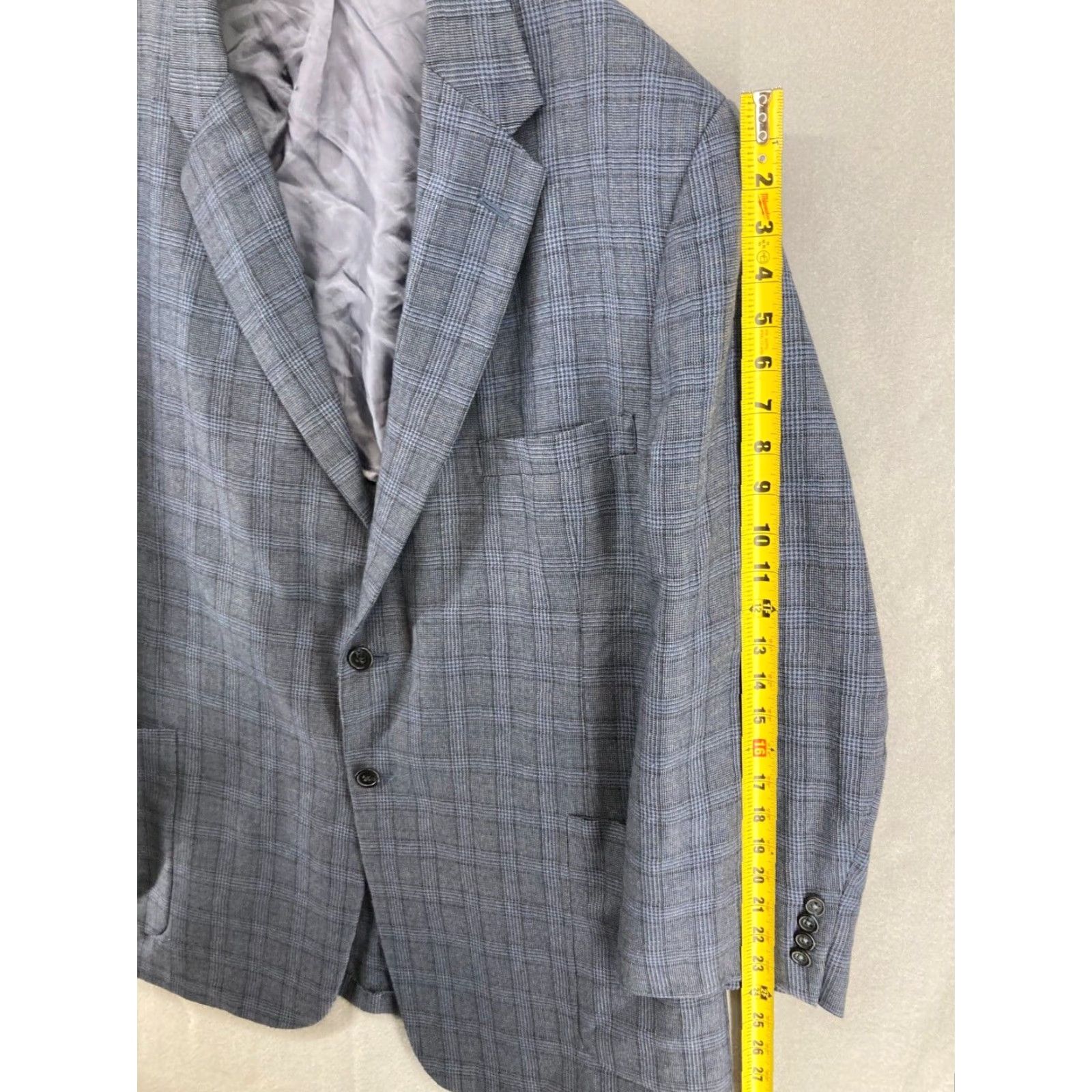 Vintage Hickey Freeman Blazer Mens 46R Plaid Wool Single-Breasted Two-Button Notch Lapel 46 Chest Gray Vintage-Style Suit Jacket - Regular Fit Mens Size 46R - 4 Thumbnail