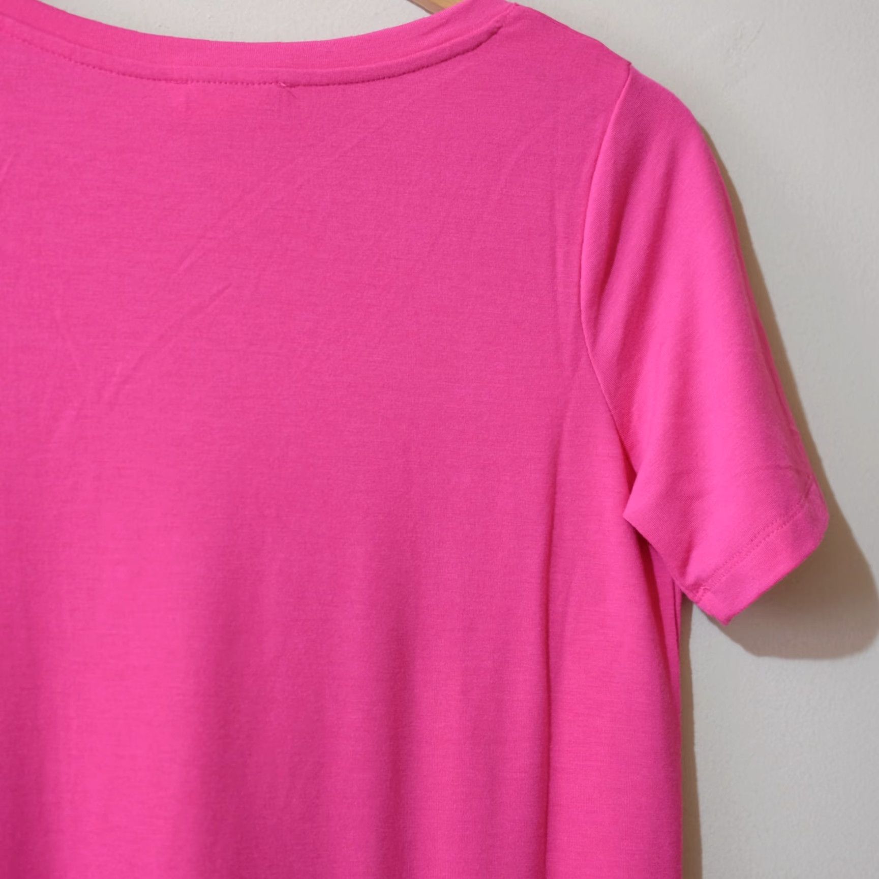Vintage Zenana Outfitters T-Shirt Magenta V-Neck Short Sleeve Womens M Shirt Size M / US 6-8 / IT 42-44 - 7 Thumbnail