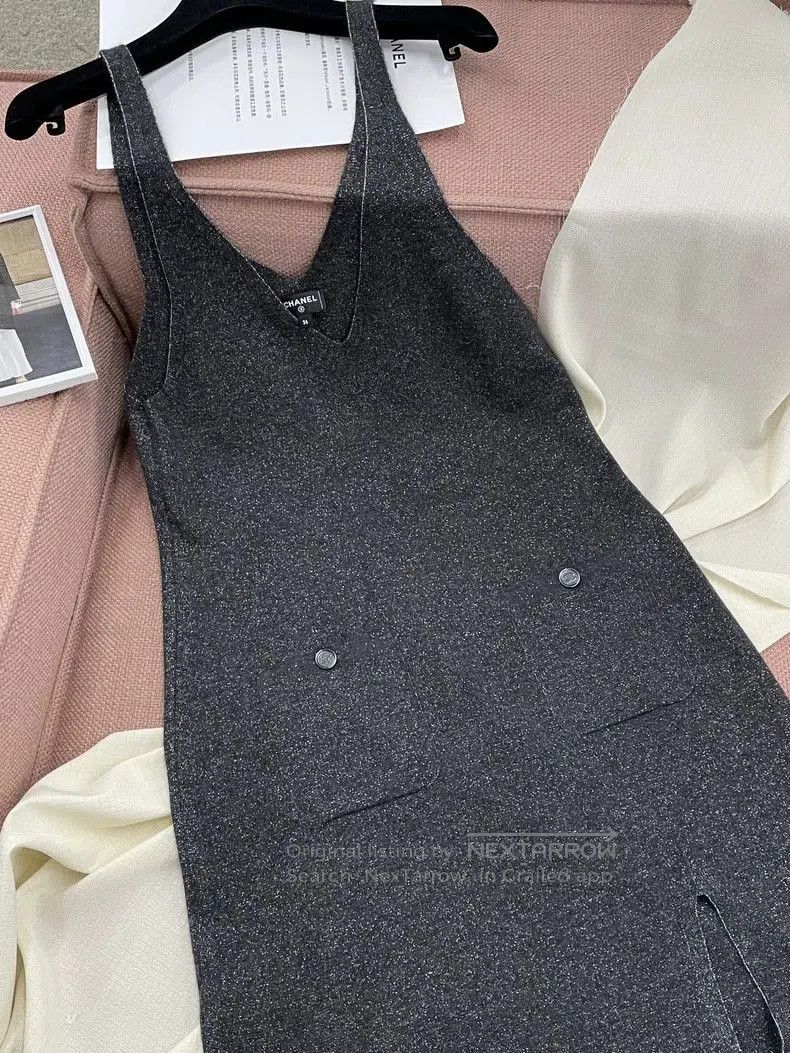 Chanel Chanel Black Sparkle V-Neck Knit Dress. Size US S / EU 44-46 / 1 - 2 Thumbnail