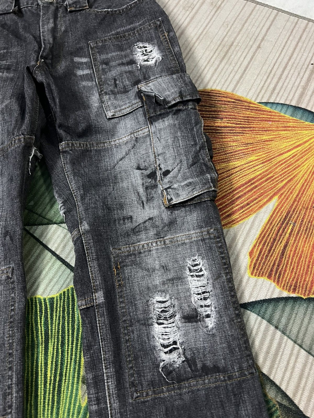 Japanese Brand 💥Zucca Multipocket Reconstruct Design Distressed Jean Size US 30 / EU 46 - 9 Thumbnail
