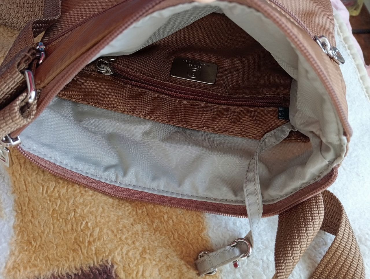 Bogner Bogner tablet messenger bag Size ONE SIZE - 9 Thumbnail