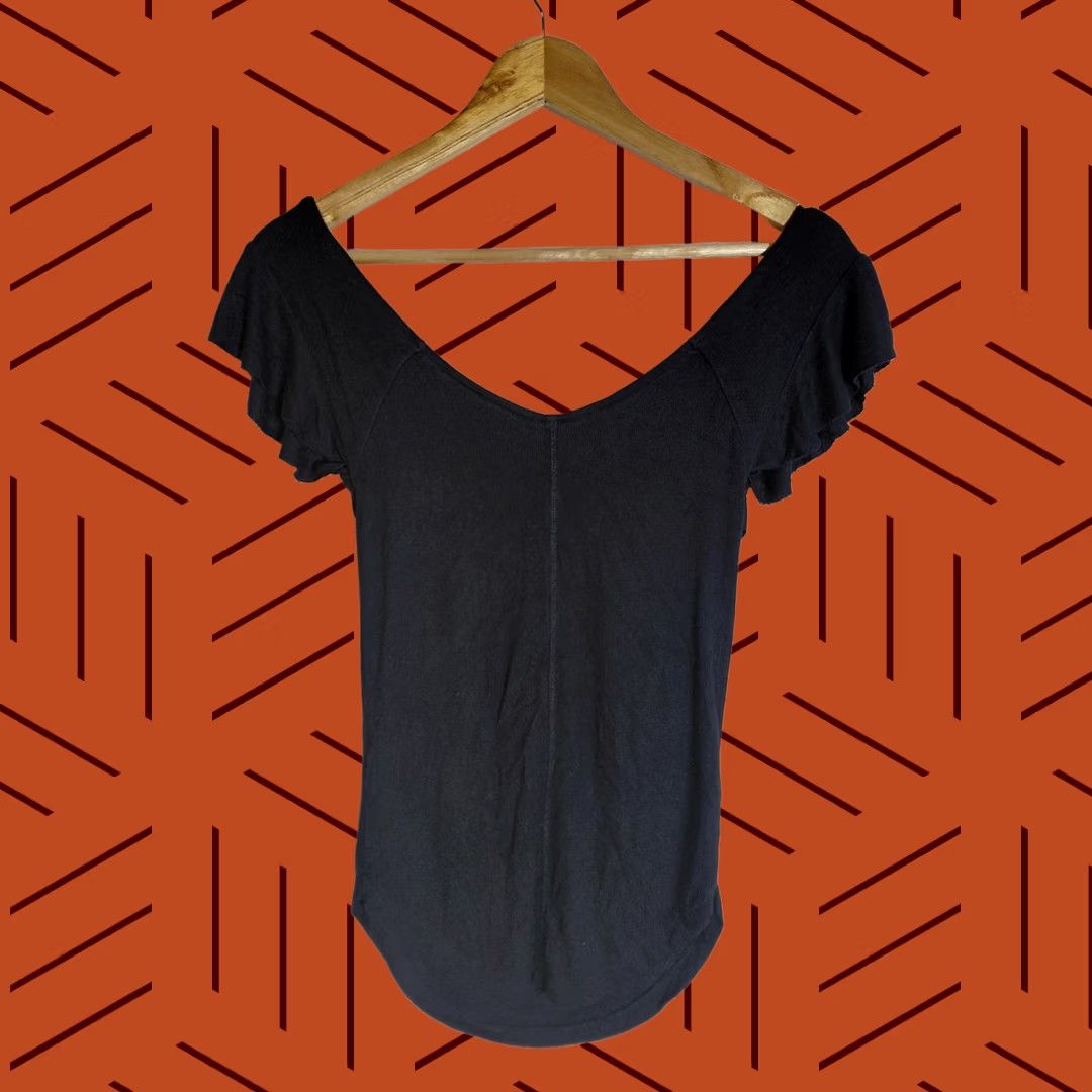 Free People Free People Black Ruffle Off-Shoulder Top Solid Knit Short Sleeve Women Size M Size M / US 6-8 / IT 42-44 - 1 Thumbnail