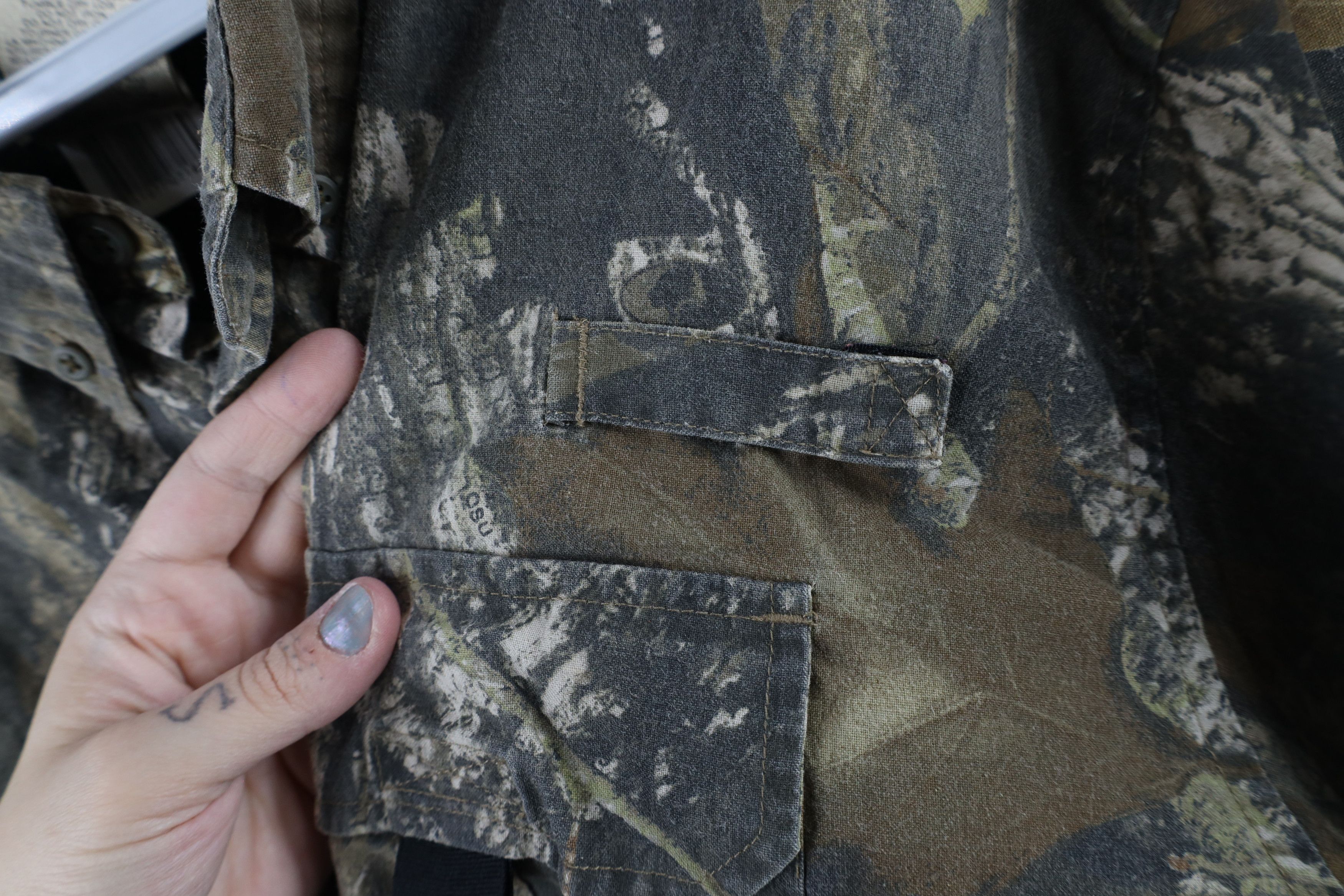 Vintage Vintage 90s Streetwear Camouflage Button Down Shirt Size US XL / EU 56 / 4 - 5 Thumbnail
