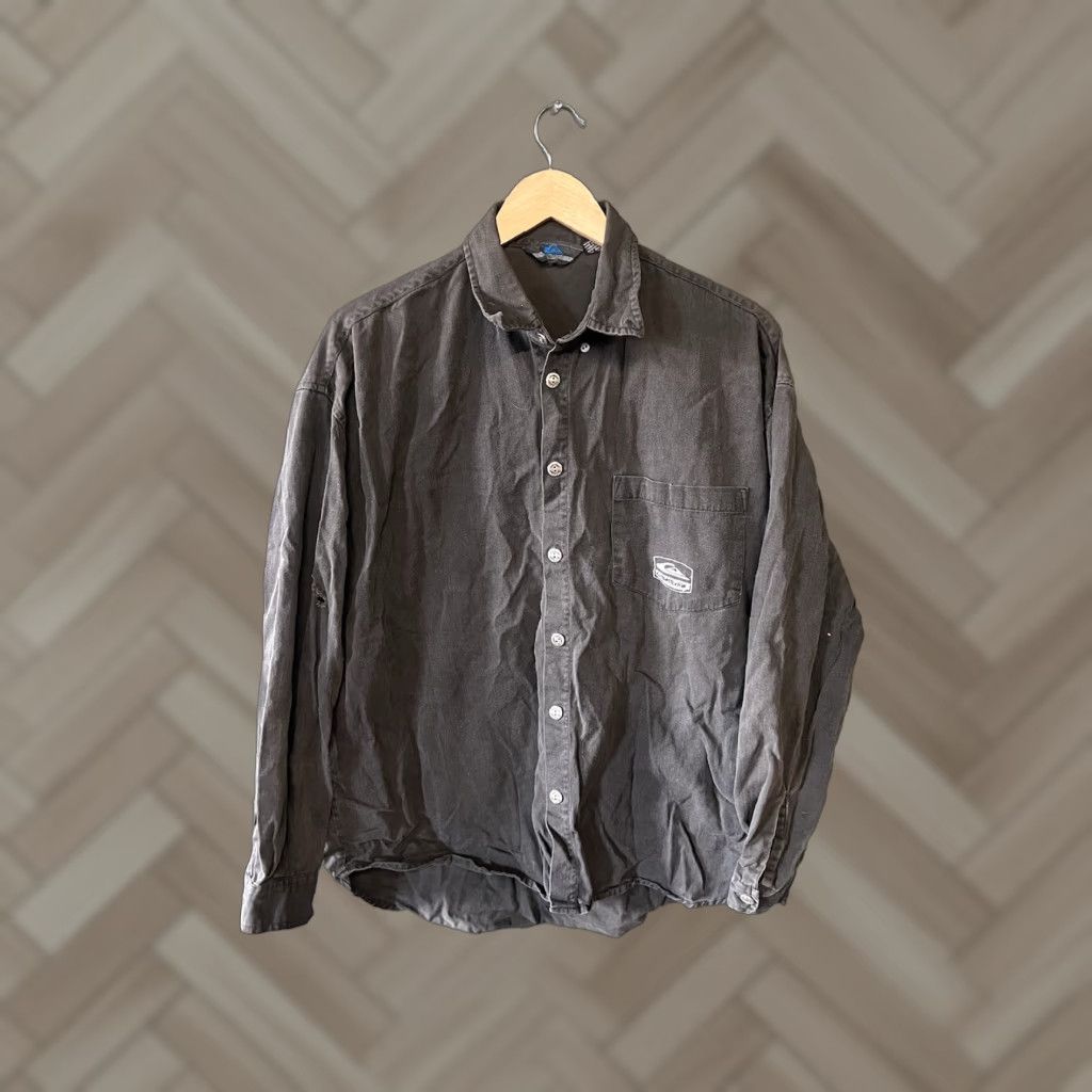 Quiksilver VINTAGE Quiksilver Shirt L Black Button-Up Long Sleeve Mens Distressed Y2K Size US L / EU 52-54 / 3 - 1 Thumbnail