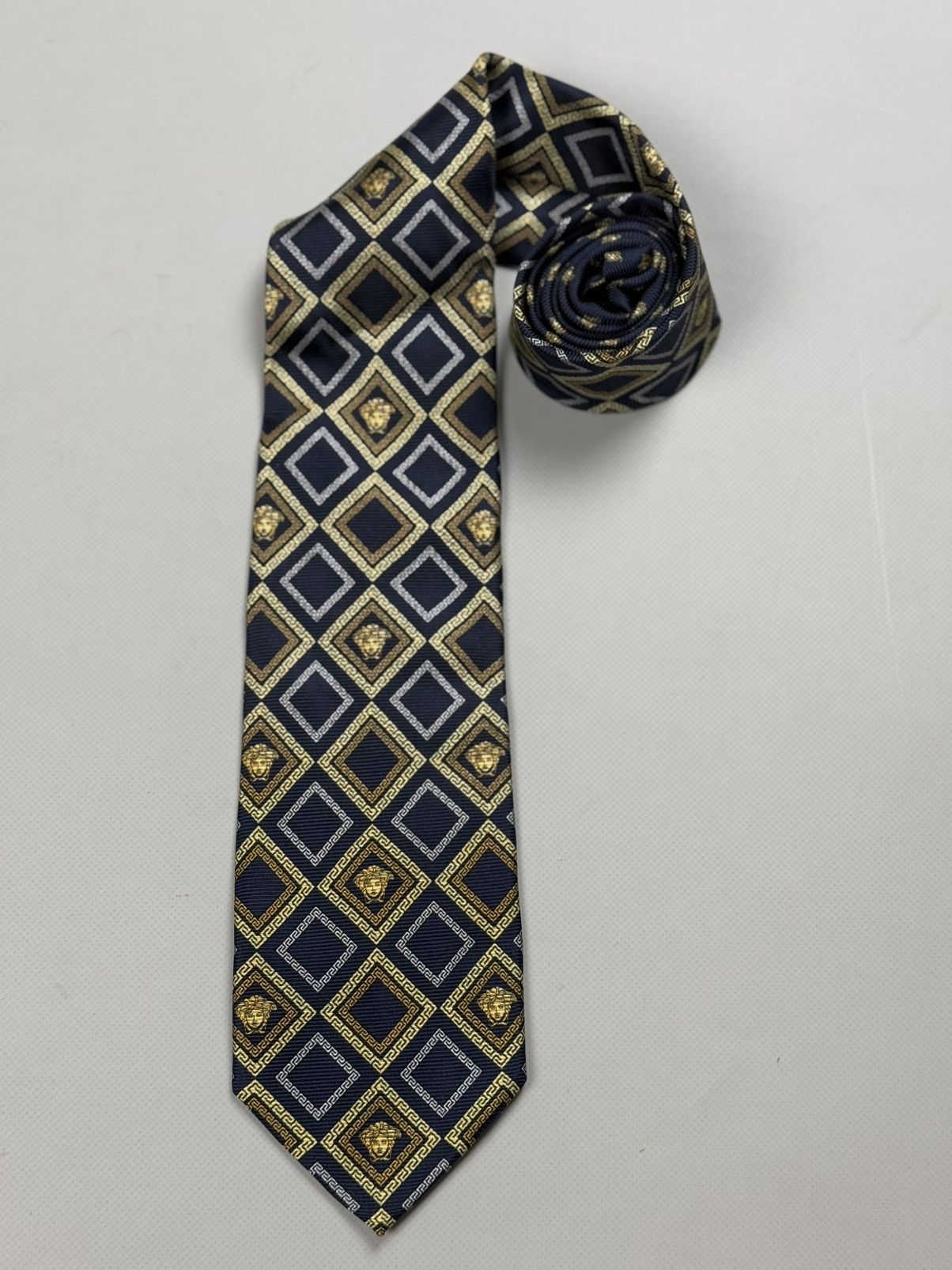 Versace × Vintage Gianni Versace Vintage Medusa Head Silk Patterned Tie Size ONE SIZE - 1 Thumbnail