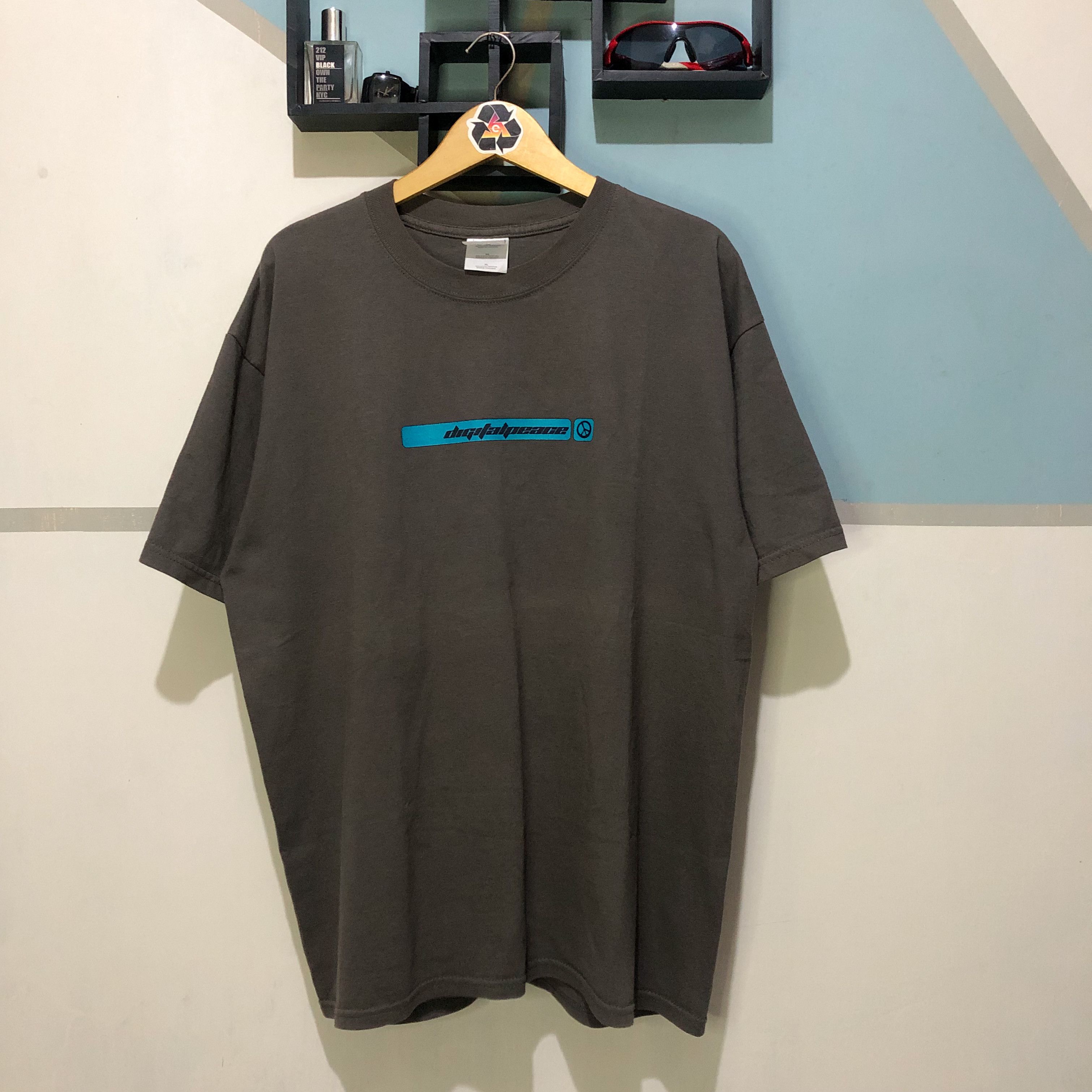 Other Vintage Digitalpeace Skateboard Early 2000 T-Shirt Size US XL / EU 56 / 4 - 2 Thumbnail