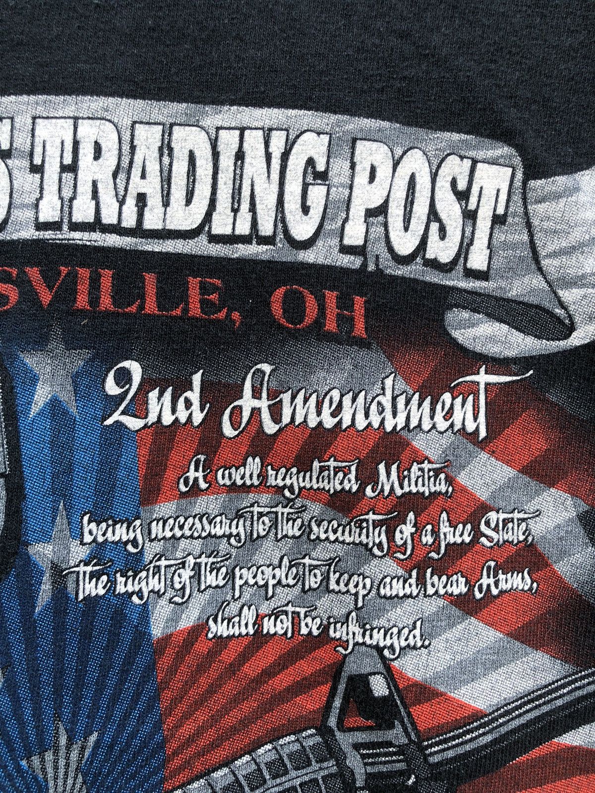Vintage Vintage Y2K Sportmans Trading Post Hand Gun Backhit Tshirt Size US L / EU 52-54 / 3 - 8 Thumbnail