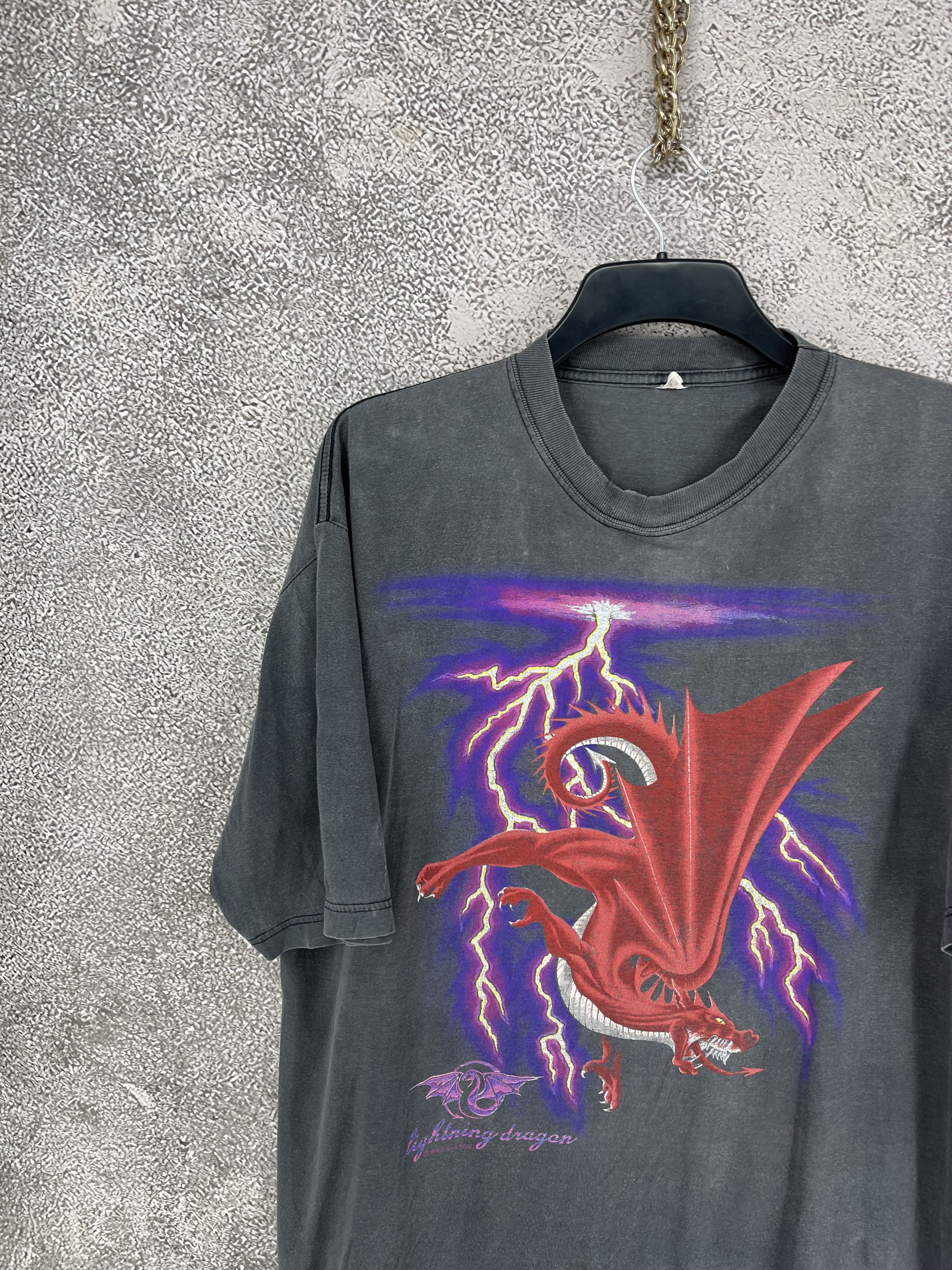 Band Tees Vintage 1992 Land of The Dragon T-Shirt Size US XL / EU 56 / 4 - 5 Thumbnail