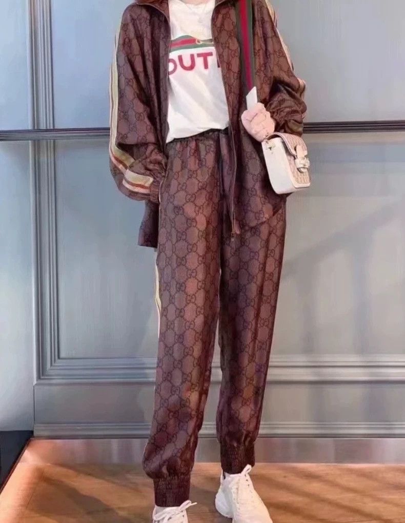 Gucci Size M Brown silk old flower full-printed gold silk