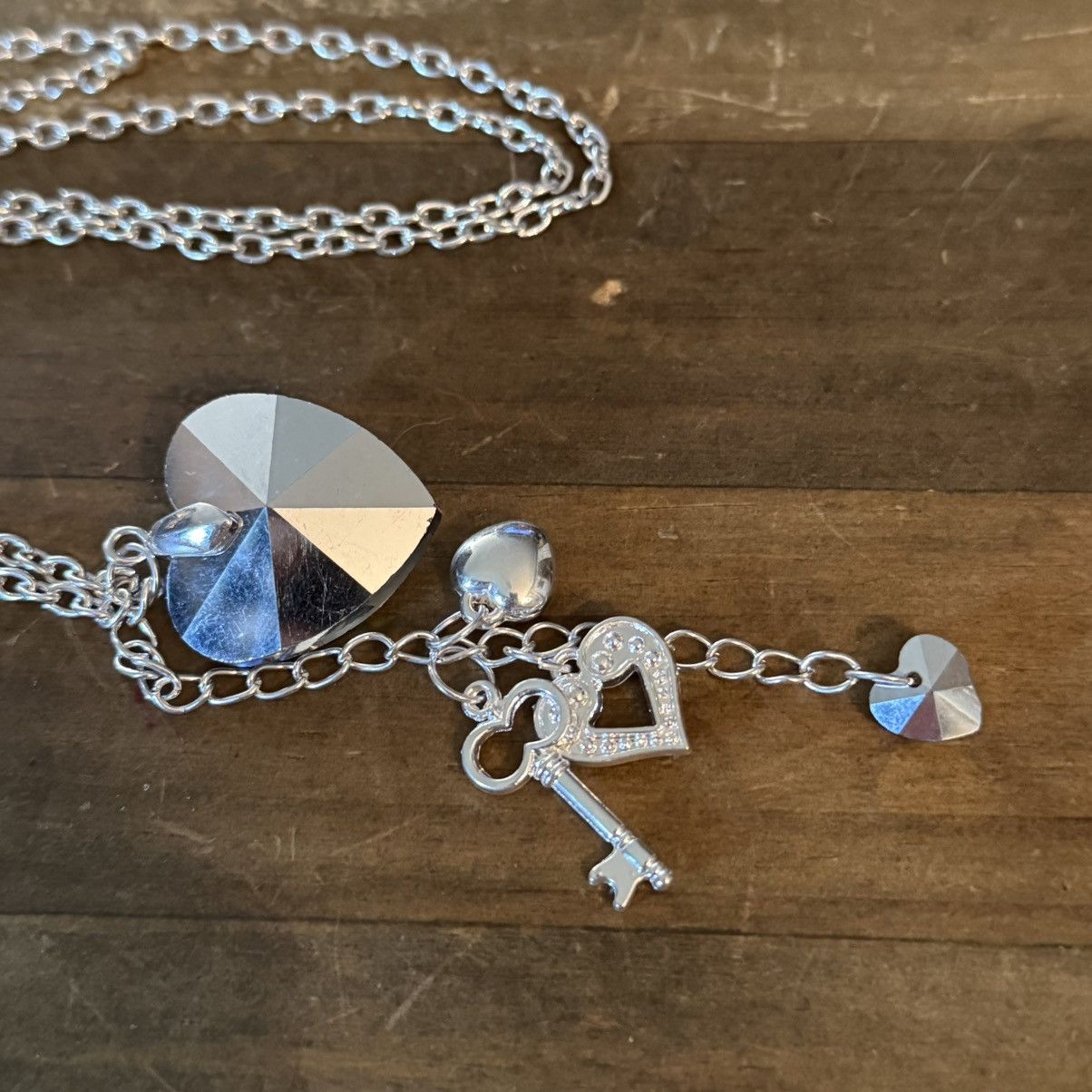 Other Long silver tone prism heart pendant tassel necklace Size ONE SIZE - 4 Thumbnail