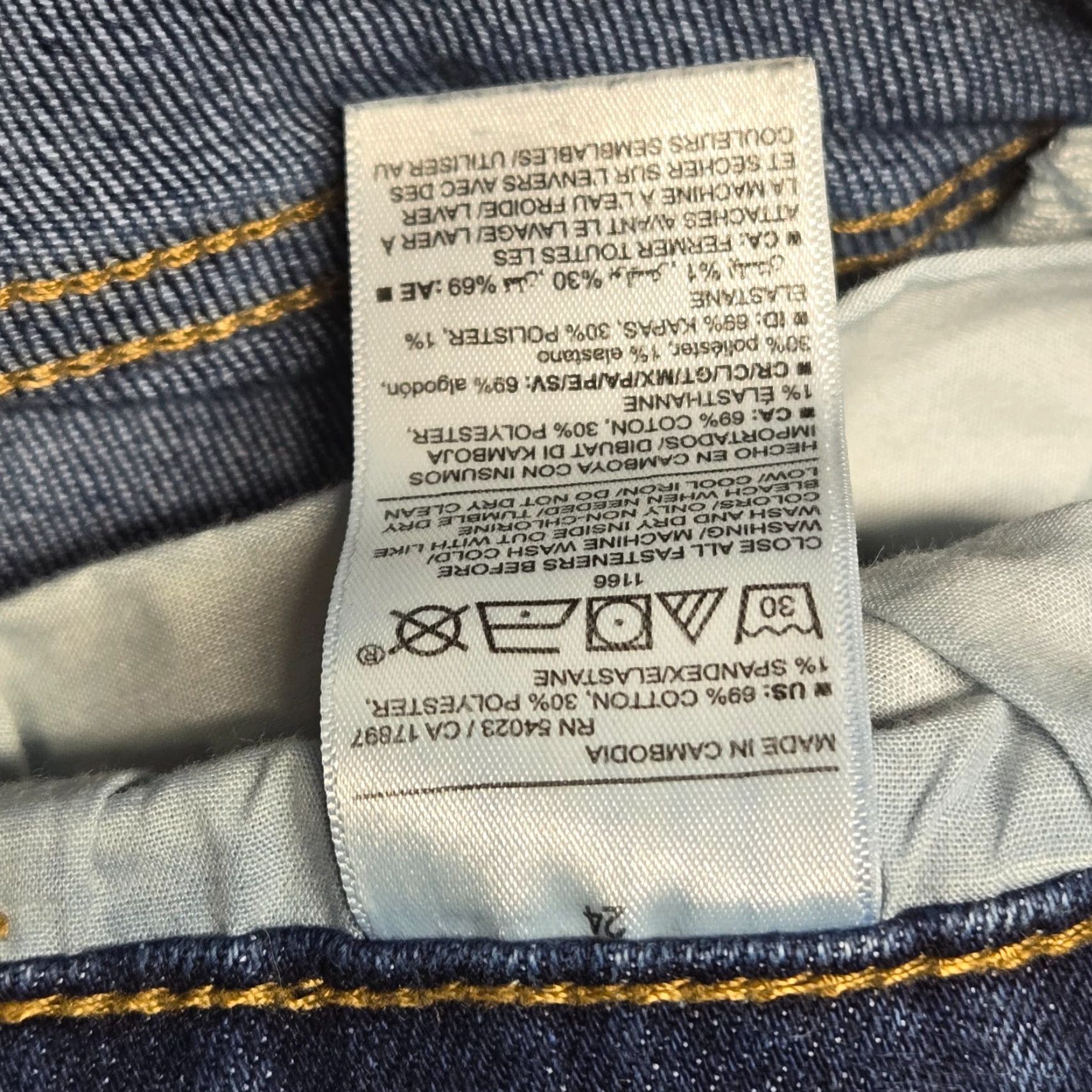Old Navy Old Navy Denim Mid-Rise Shorts Blue Jean 5-Pocket Pocketed Cuffed Casual Adult Womens 24 - Womens Size 42" / US 20 - 3 Thumbnail