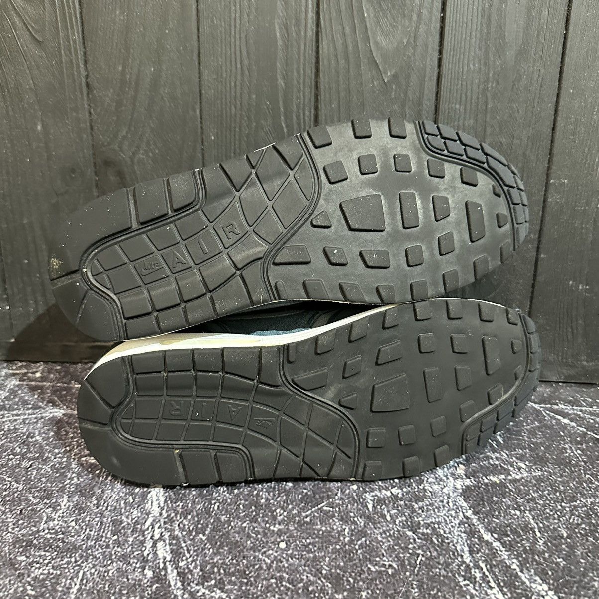 Nike NIKE AIR MAX Armory State Men’s Suede Sneakers Size 41EU 8US Size US 8 / EU 41 - 10 Thumbnail