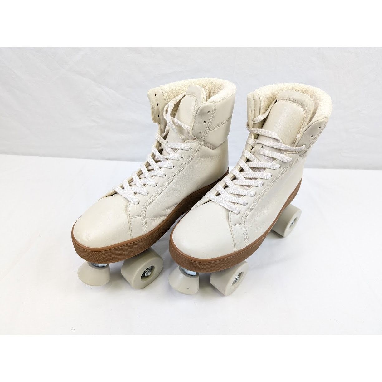Bottega Veneta o1rshd1 Nappa Lagoon Quilt Sneakers in Sea Salt Size US 9 / EU 42 - 20 Thumbnail