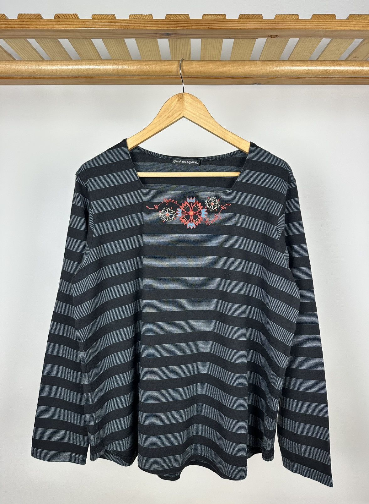 Gudrun Sjoden Gudrun Sjoden Women Square Neck Embroidered Top Long Sleeve Size XL / US 12-14 / IT 48-50 - 1 Thumbnail