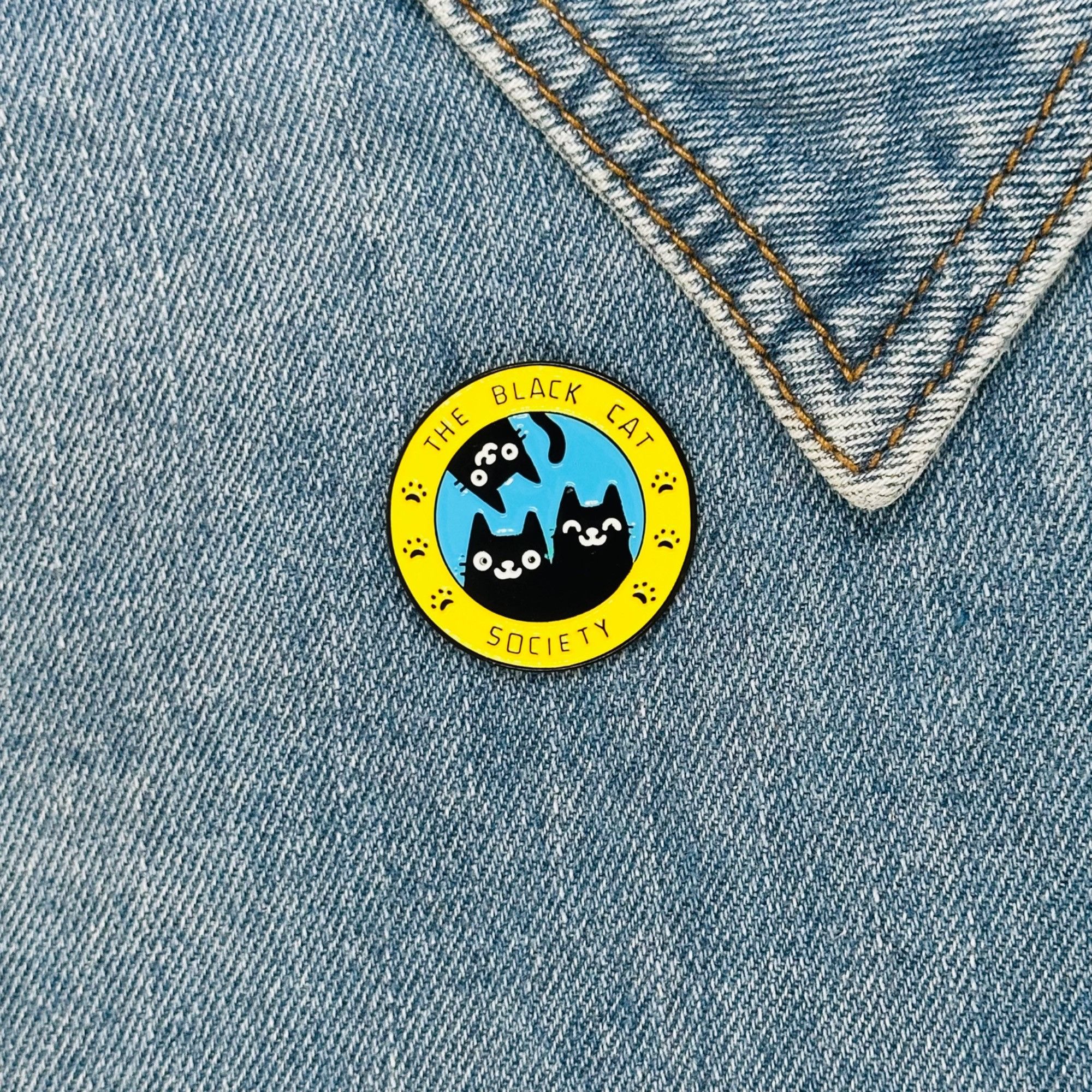 Other 🤩Black Cat Society Pin Lapel Brooch Cartoon Yellow Animal C Size ONE SIZE - 1 Thumbnail