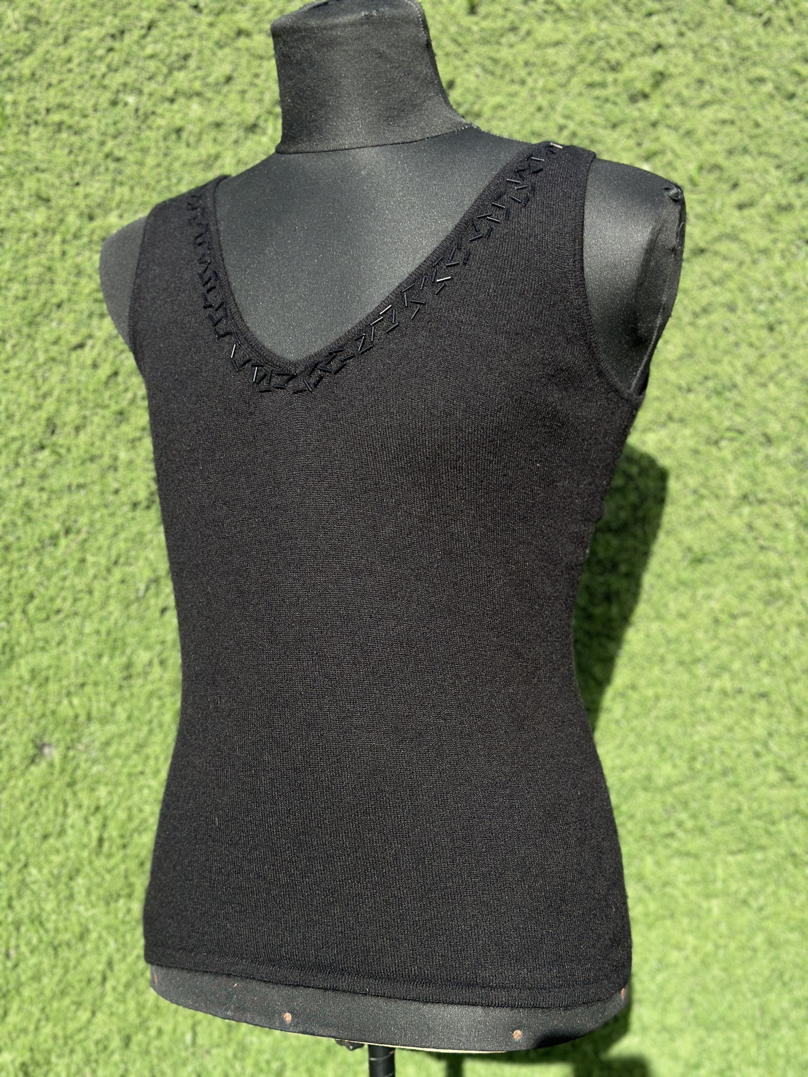 Loro Piana Loro Piana Cashmere Sleeveless Knit Vest V-Neck Size 44 IT Size M / US 6-8 / IT 42-44 - 5 Thumbnail
