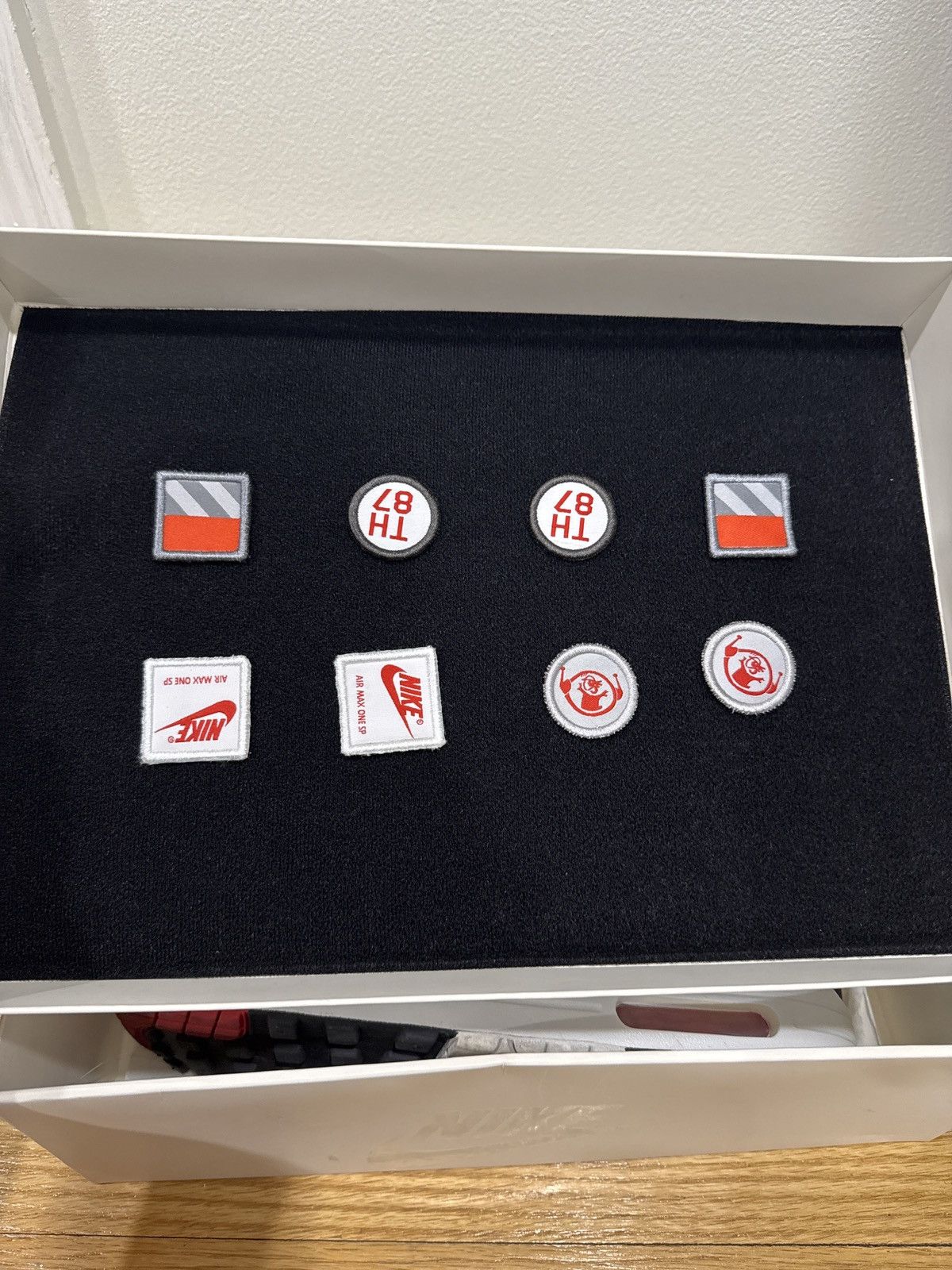 Nike Nike Air Max 1 Patch Paris Size US 9 / EU 42 - 4 Thumbnail