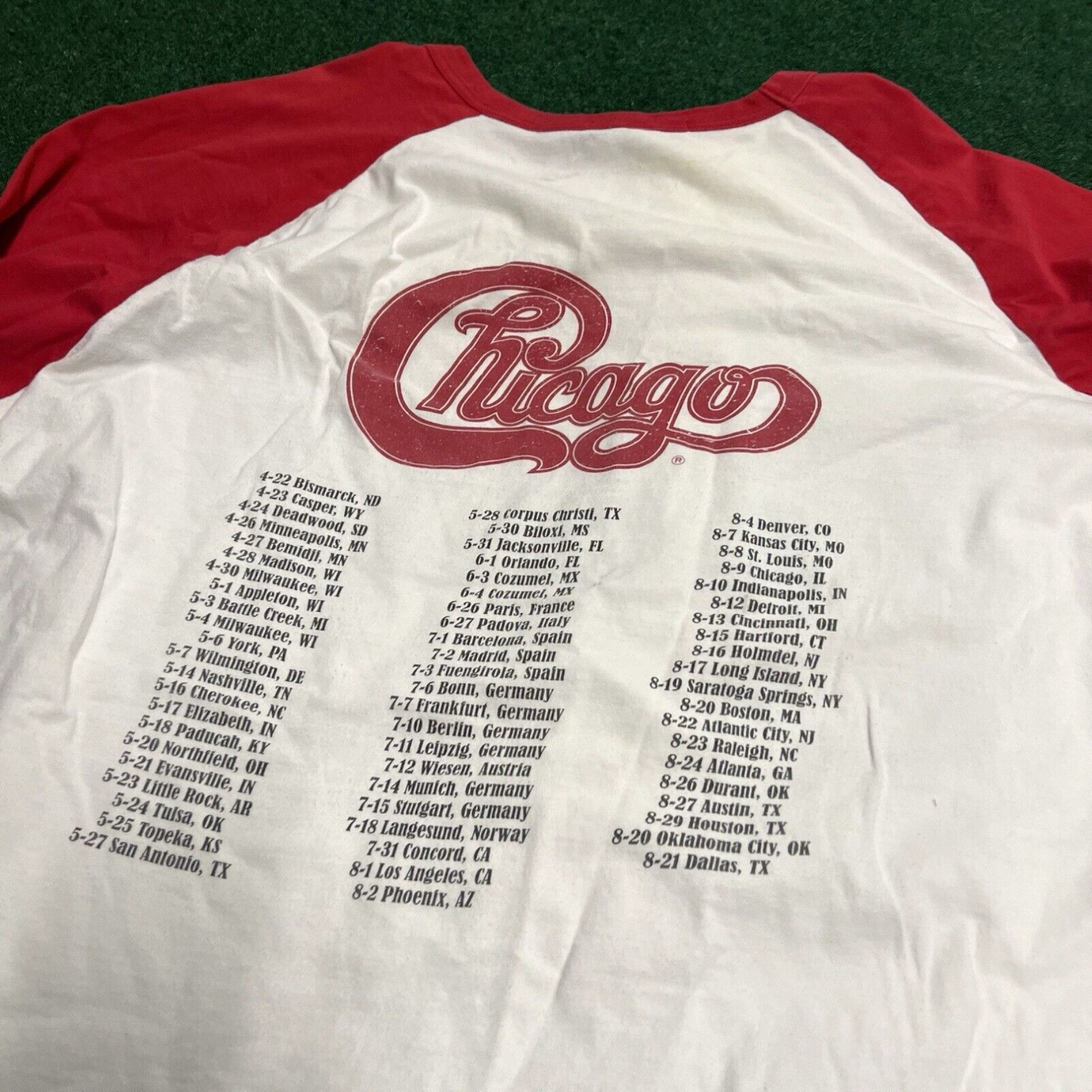 Vintage Chicago Band World Tour Raglan 3/4 Sleeve T Shirt 2XL XXL Red White Cardinal Size US XXL / EU 58 / 5 - 7 Thumbnail