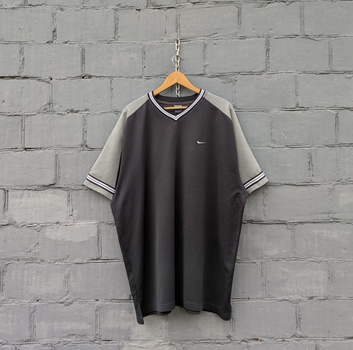 Nike Nike Jersey T-Shirt Embroidered Logo Vintage Black Blockcore Size US XL / EU 56 / 4 - 1 Thumbnail