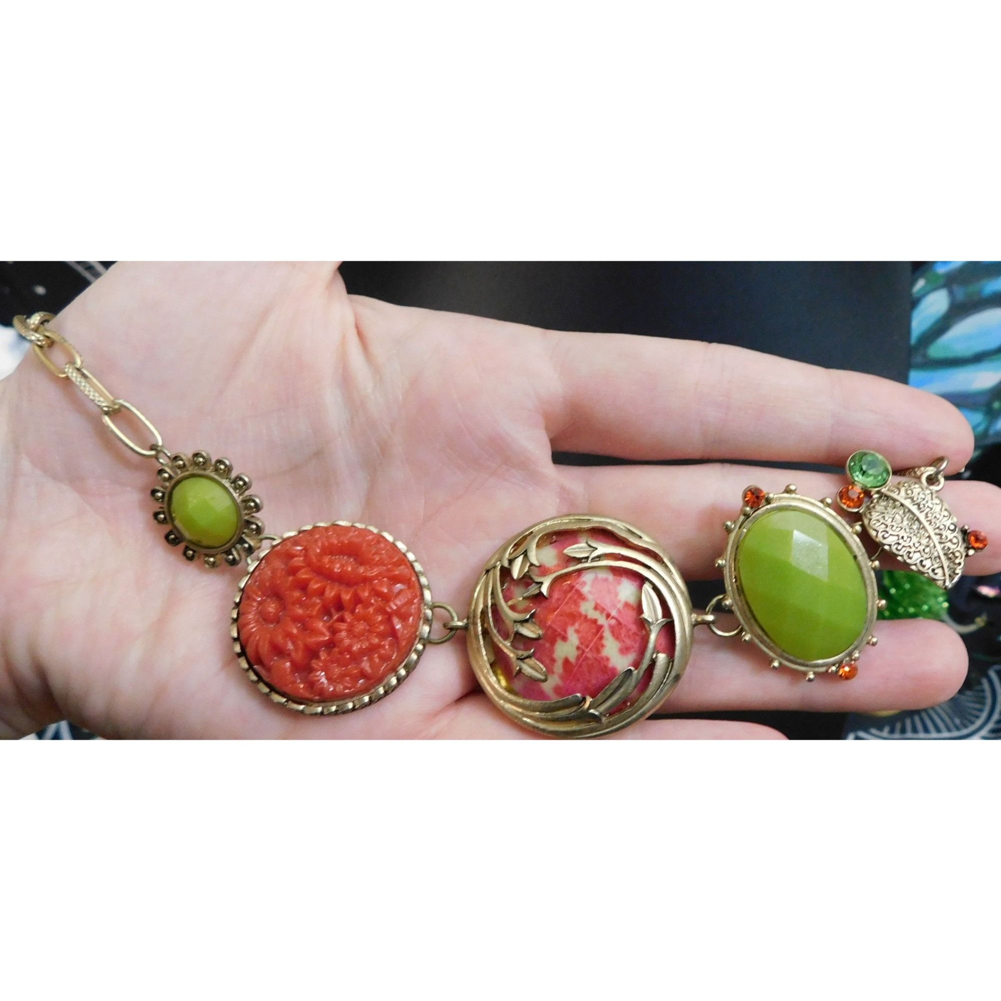Other Vintage Floral Medallion Statement Necklace Size ONE SIZE - 2 Thumbnail