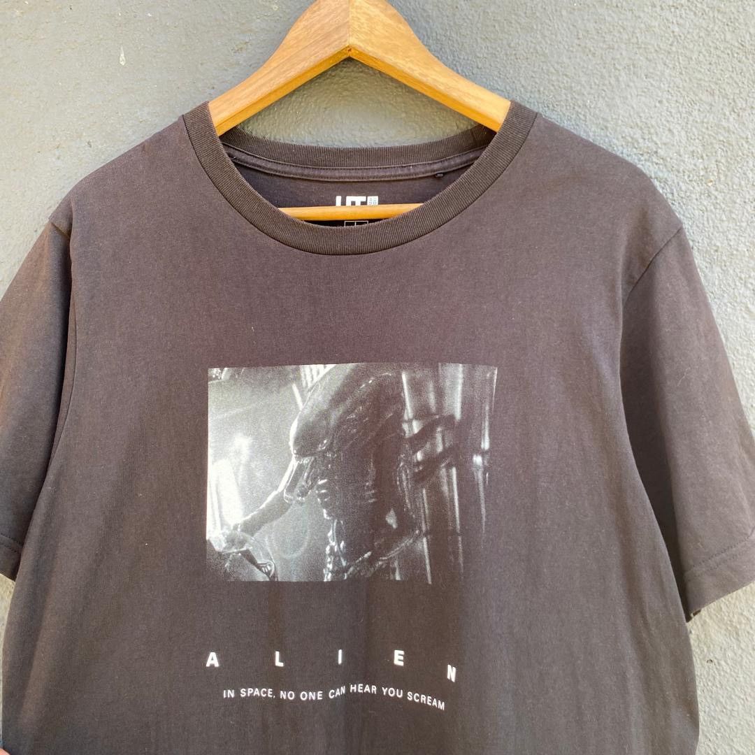 Uniqlo Thrashed Faded Alien Movie X Uniqlo Tee Size US L / EU 52-54 / 3 - 2 Thumbnail