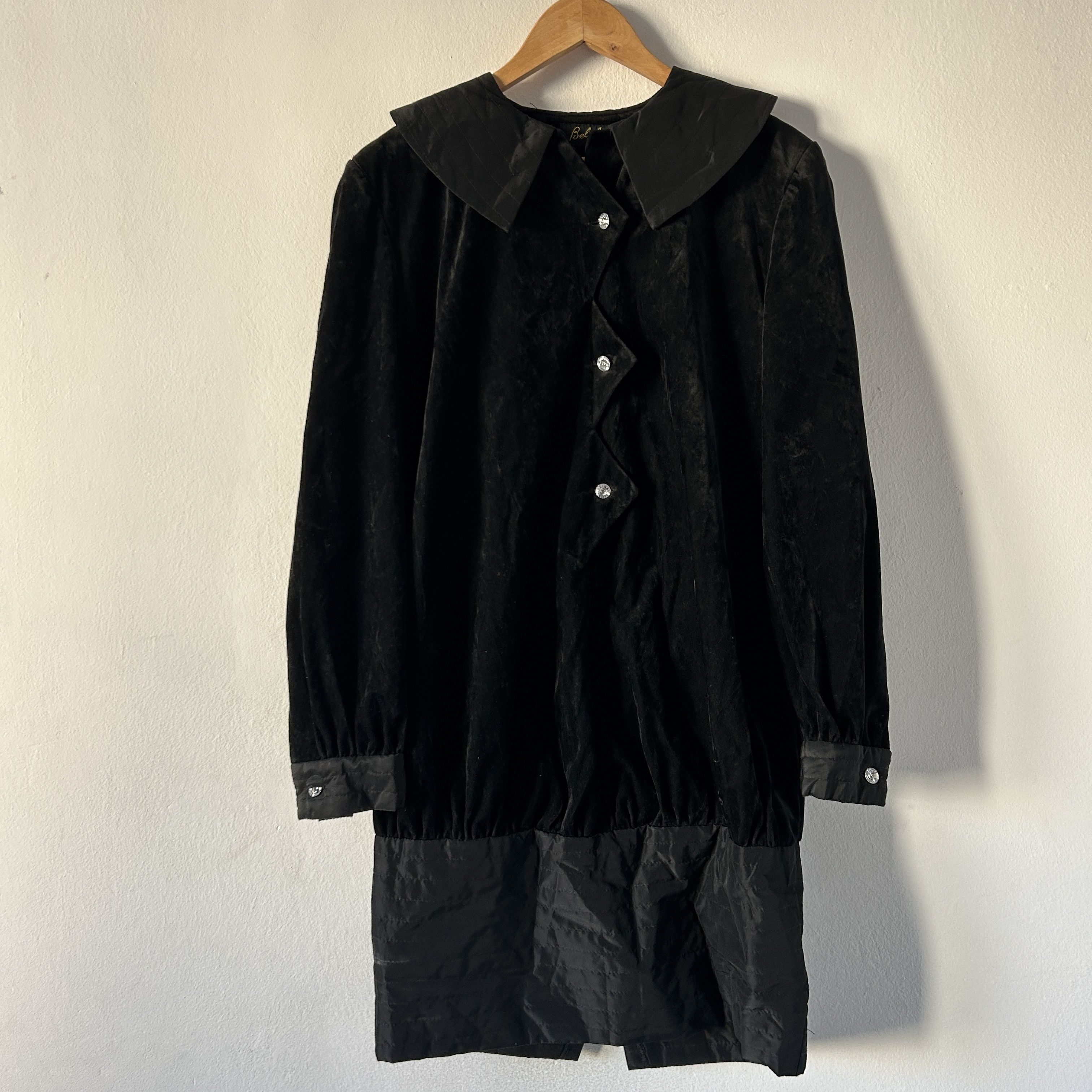 Vintage Vintage black velvet quilted clowncore mini dress Size M / US 6-8 / IT 42-44 - 7 Thumbnail