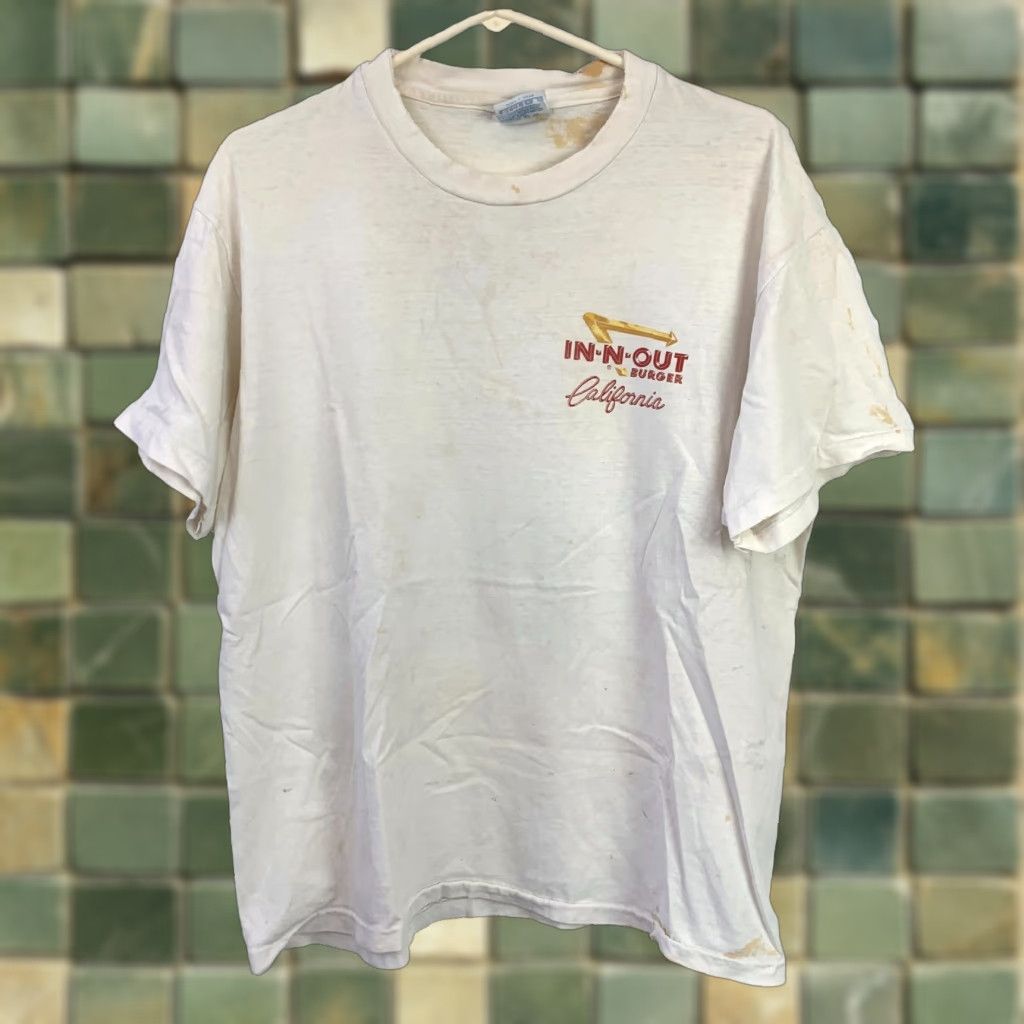 Hanes VINTAGE In N Out Burger California Tee T-Shirt L Hanes Beefy-T White 90s Graphic Print Short Sleeve Crew Neck Unisex Adults Large Size US L / EU 52-54 / 3 - 1 Thumbnail