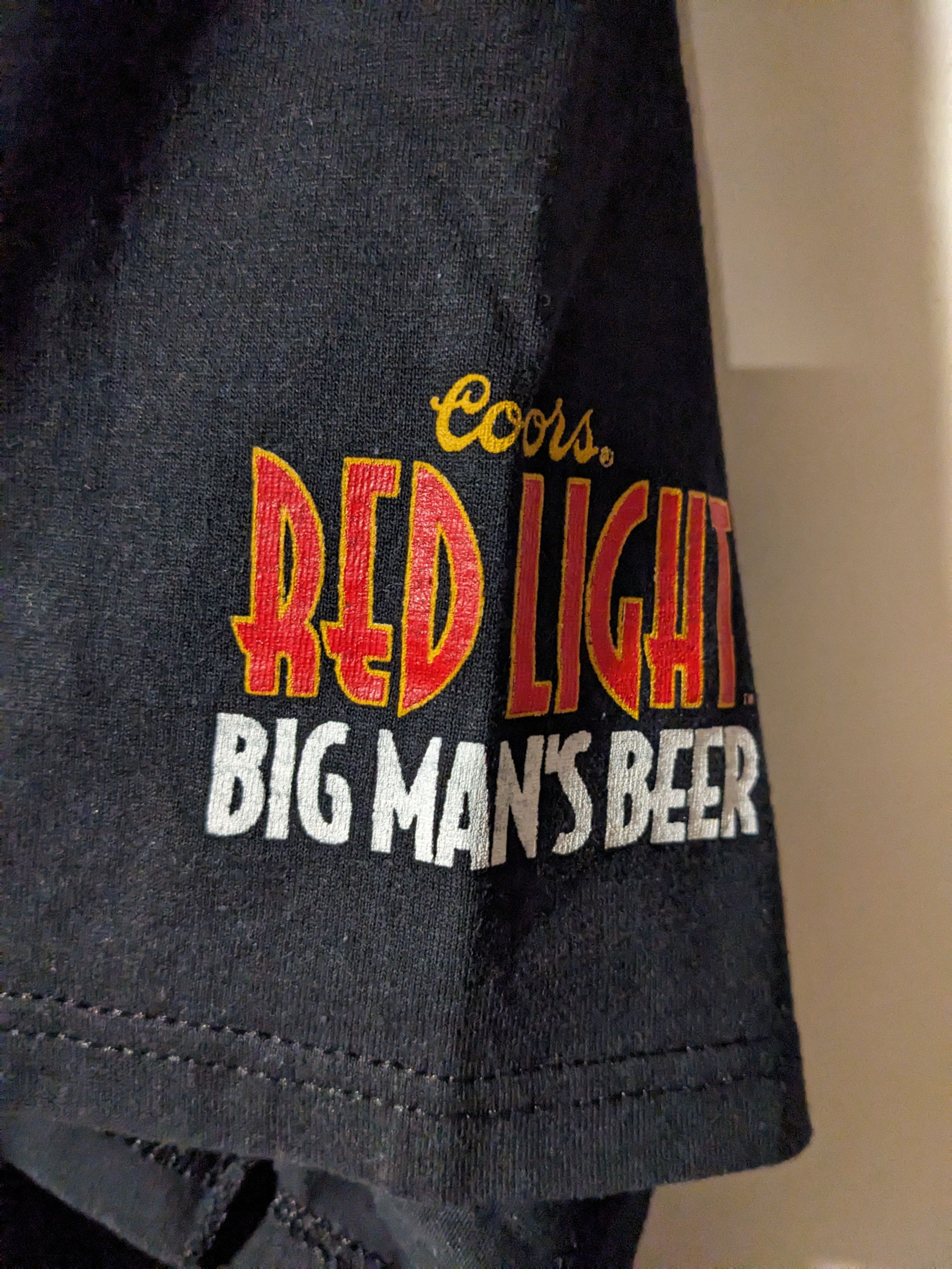 Fruit Of The Loom × Vintage Vintage 90s Coors Red Light Big Man's Beer Who Big T-Shirt Size US XL / EU 56 / 4 - 3 Thumbnail