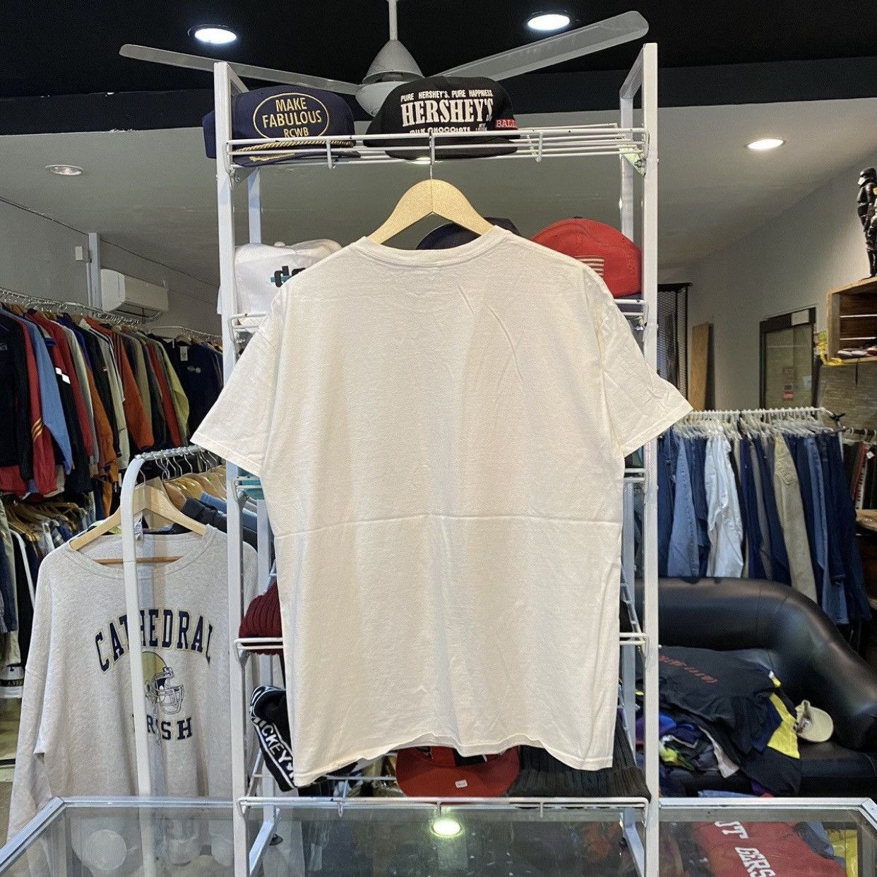 FUCT FUCT Bandana Pocket Tee - White Streetwear T-Shirt Size US L / EU 52-54 / 3 - 2 Thumbnail