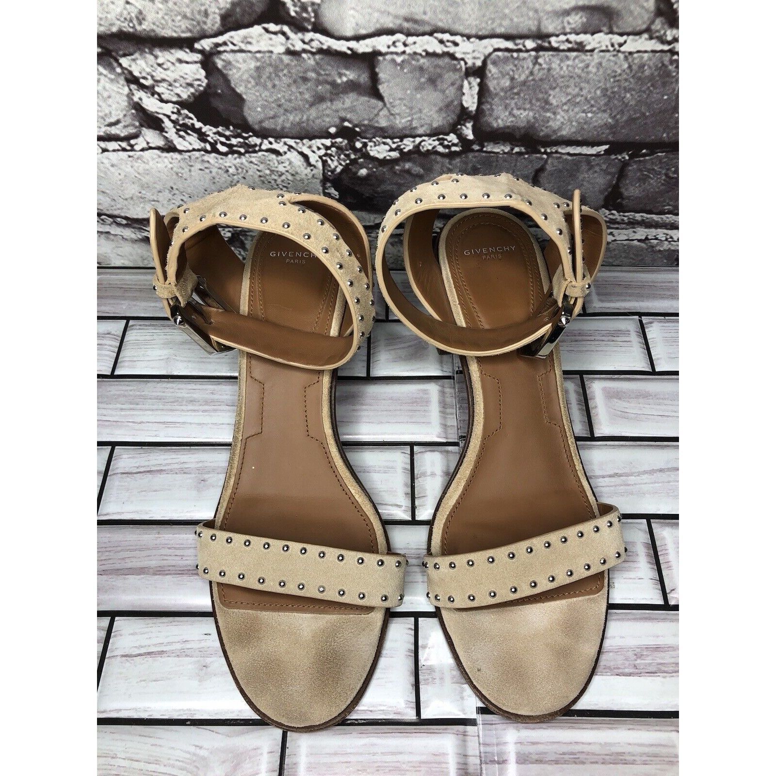Givenchy Givenchy Beige Suede Leather Elegant Heel Studded Sandals Wo Size US 7.5 / IT 37.5 - 16 Thumbnail