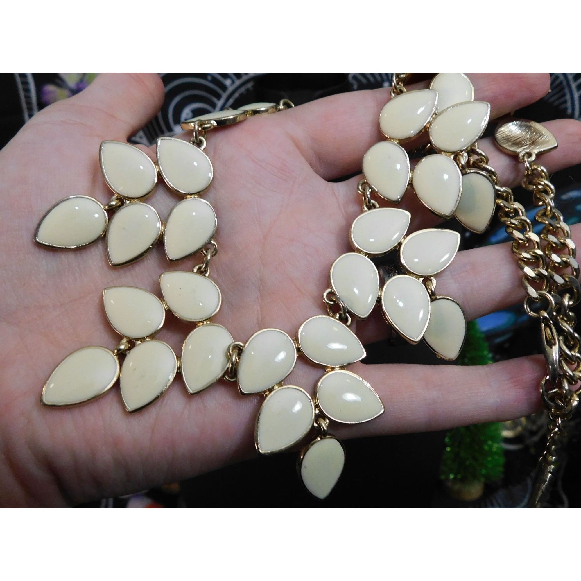 Other Baublebar White Floral Leaf Bib Necklace Size ONE SIZE - 2 Thumbnail