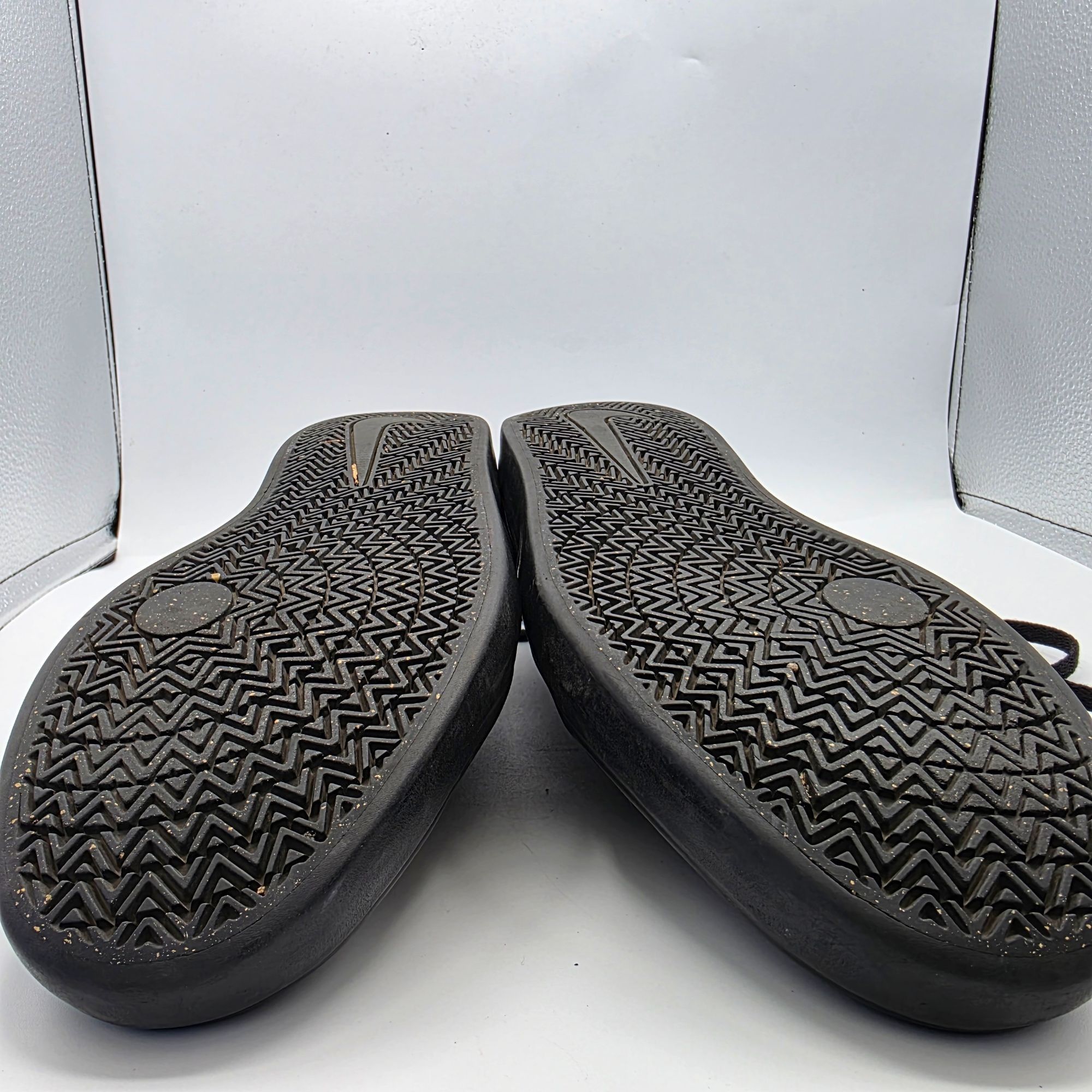 Nike Nike SB Check Solarsoft Mens Size 9.5 Triple Black Sneaker S Size US 9.5 / EU 42-43 - 11 Thumbnail