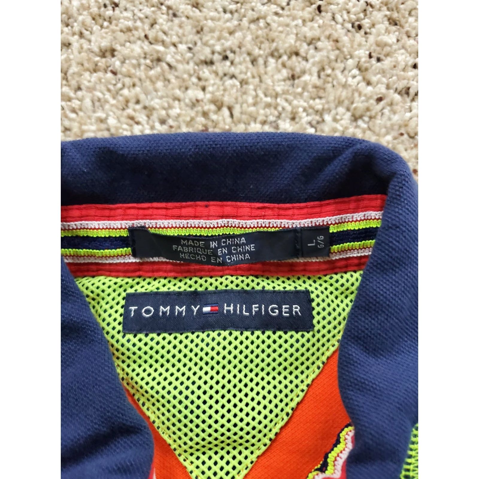 Tommy Hilfiger VINTAGE Tommy Hilfiger Polo Shirt Mens L Blue Graphic Print Short Sleeve Casual Shirt Polo Mens L Blue Graphic Print 90s Size US L / EU 52-54 / 3 - 4 Thumbnail