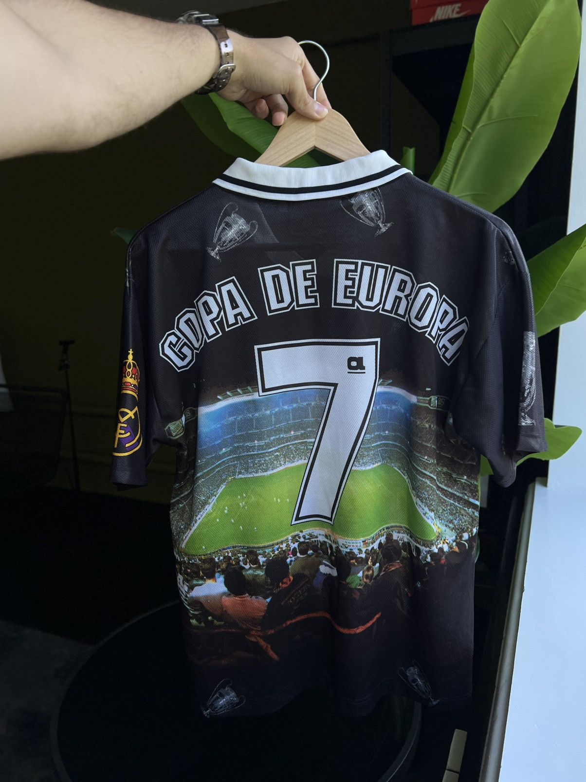 Vintage Real Madrid 97/98 Vintage Home Shirt #7–Spain Copa de Europa Size US S / EU 44-46 / 1 - 22 Thumbnail