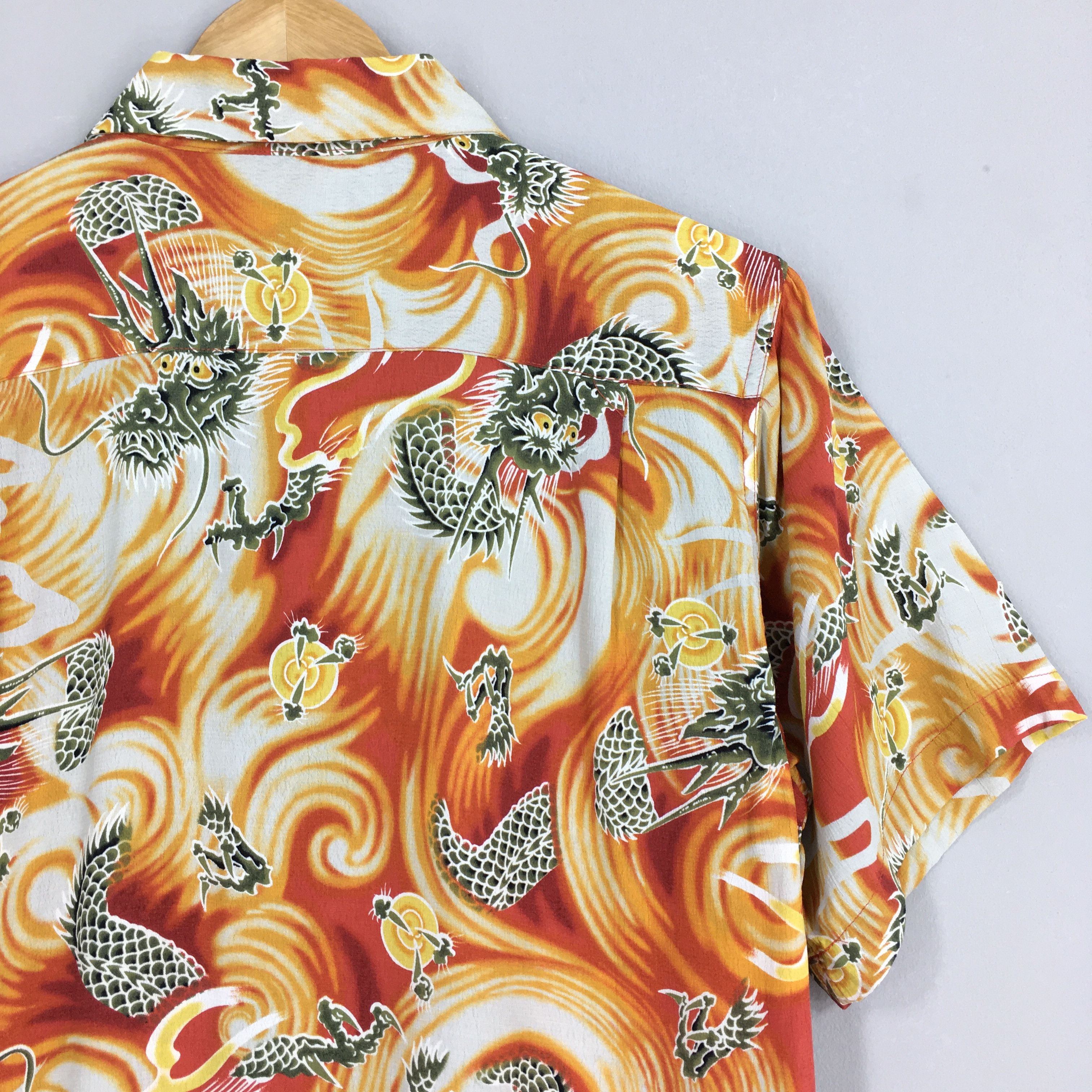 Vintage Vintage 1980s Hawaiian Japanese Dragon Orange Rayon Shirt M Size US M / EU 48-50 / 2 - 8 Thumbnail