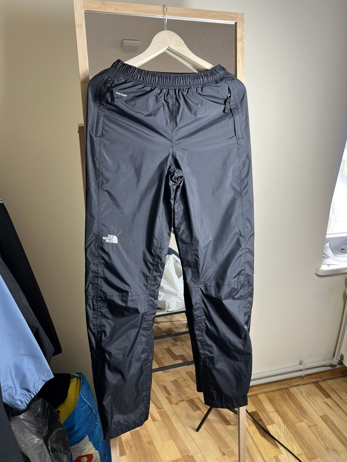 The North Face The North Face Dryvent Womens Windbreaker Snowboarding Pants Size 25" / US 0 / IT 36 - 1 Thumbnail